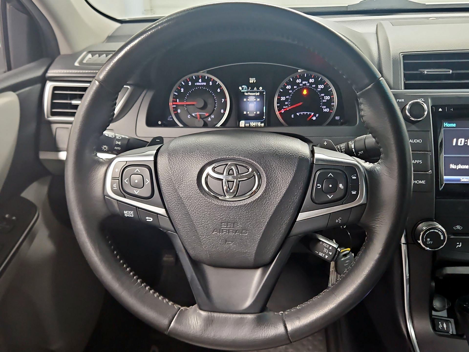 Thumbnail: 2016 Toyota Camry - 10