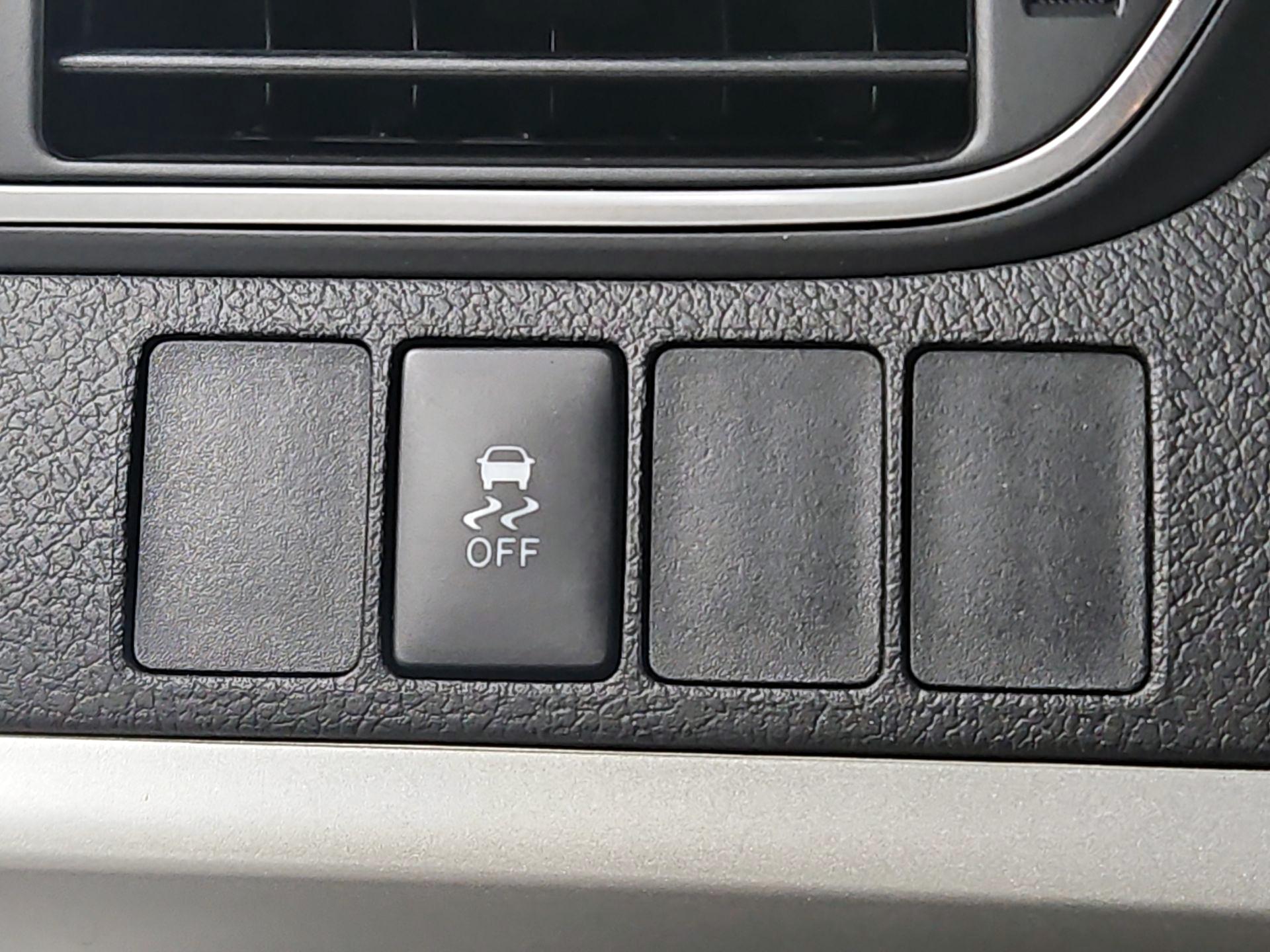 Thumbnail: 2016 Toyota Camry - 13