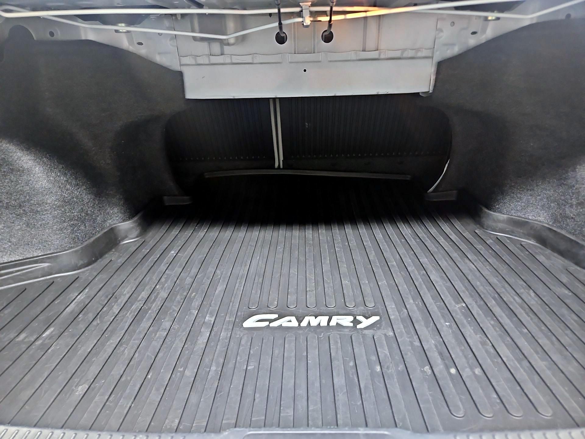 Thumbnail: 2016 Toyota Camry - 20