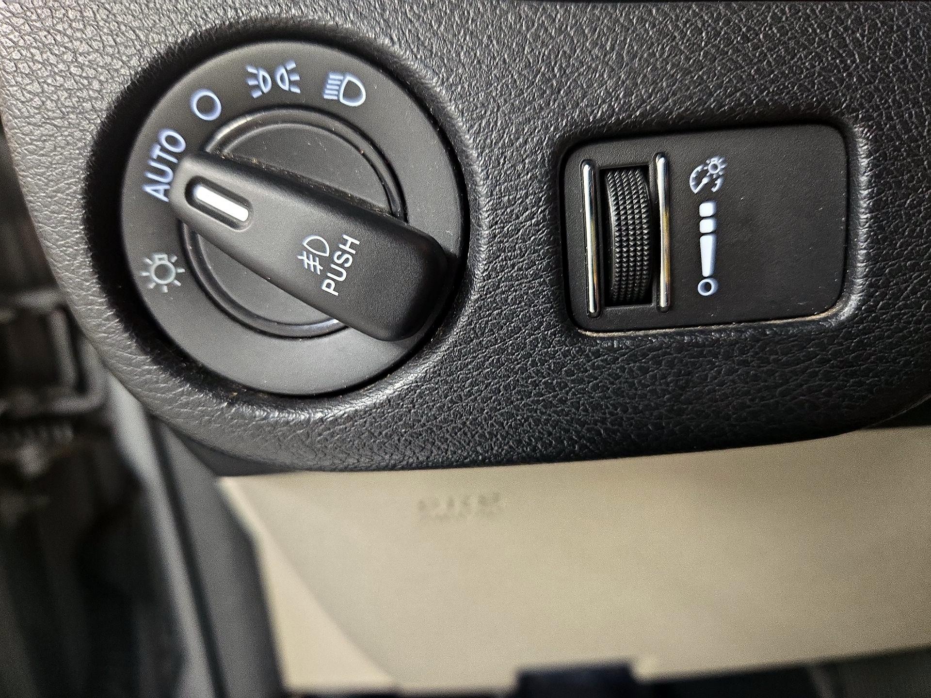 Thumbnail: 2018 Dodge Grand Caravan - 13