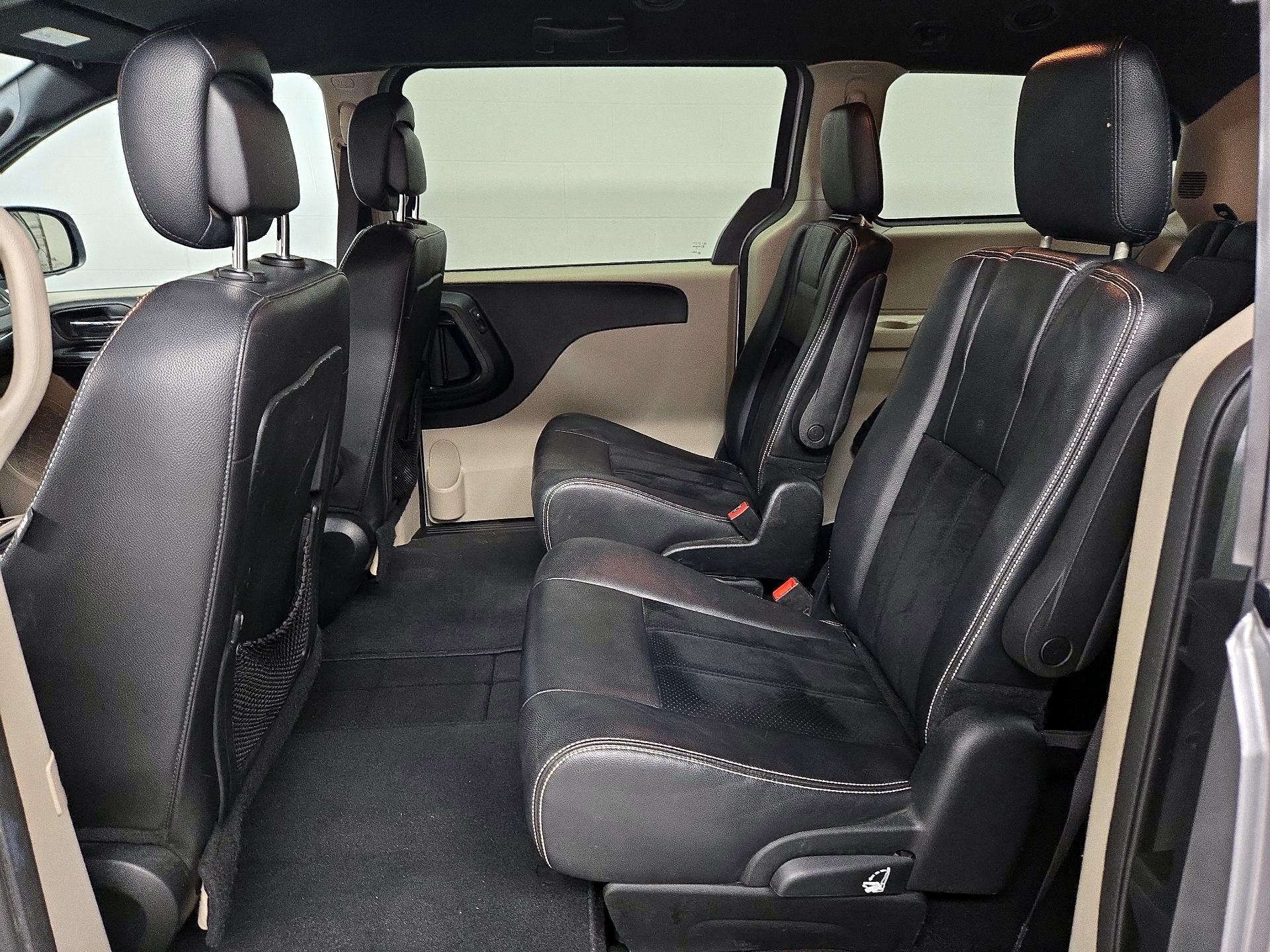 Thumbnail: 2018 Dodge Grand Caravan - 19