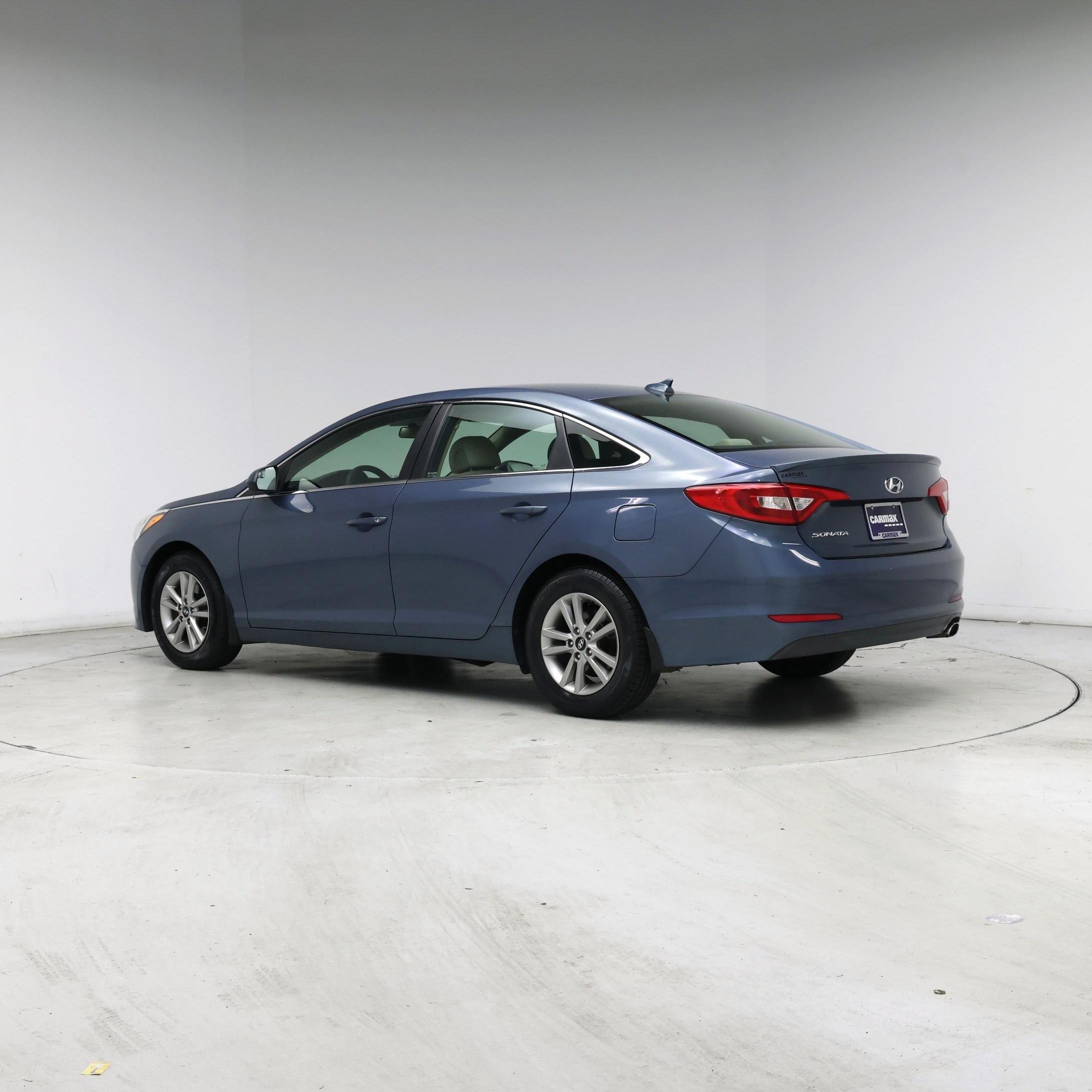 Thumbnail: 2015 Hyundai Sonata - 2
