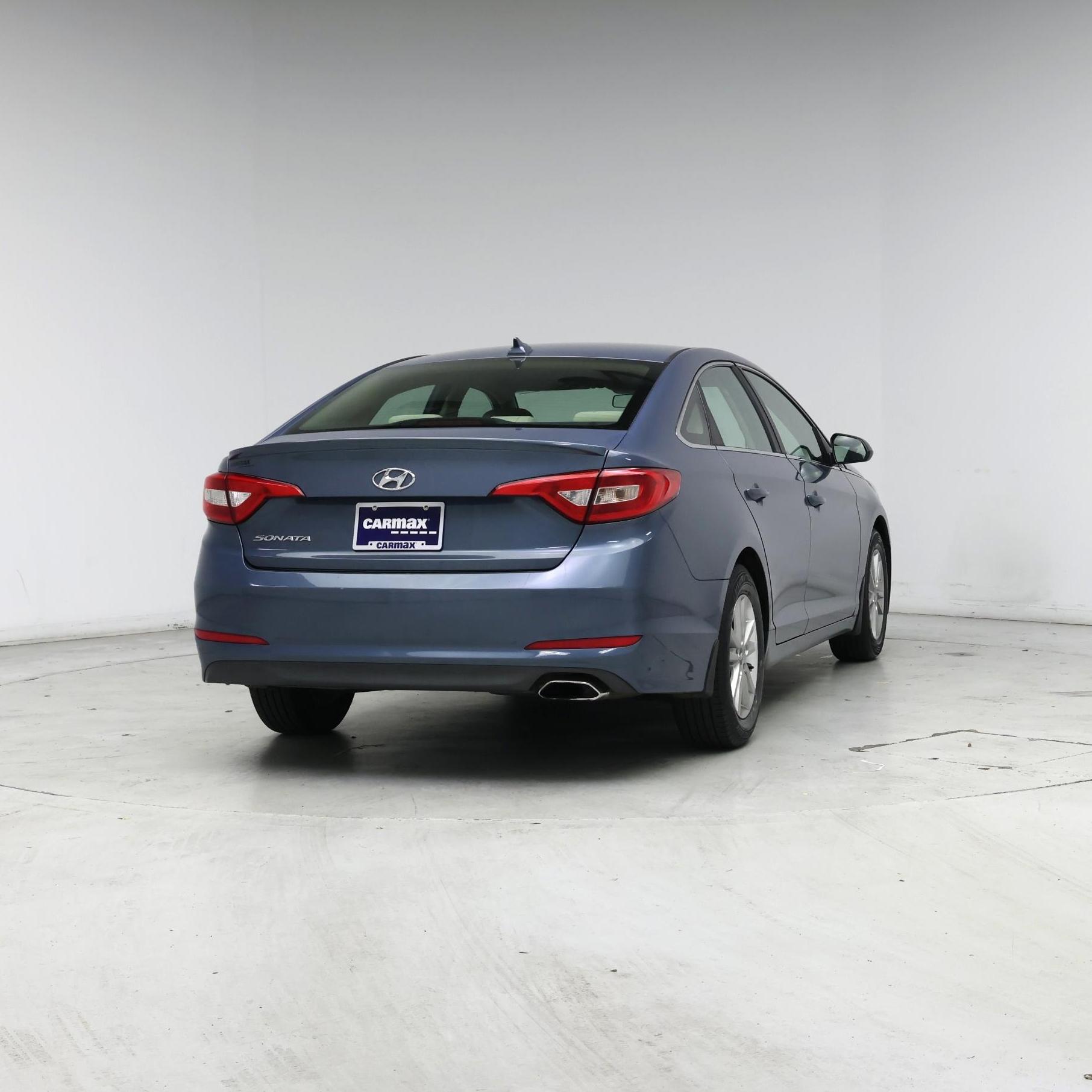 Thumbnail: 2015 Hyundai Sonata - 8