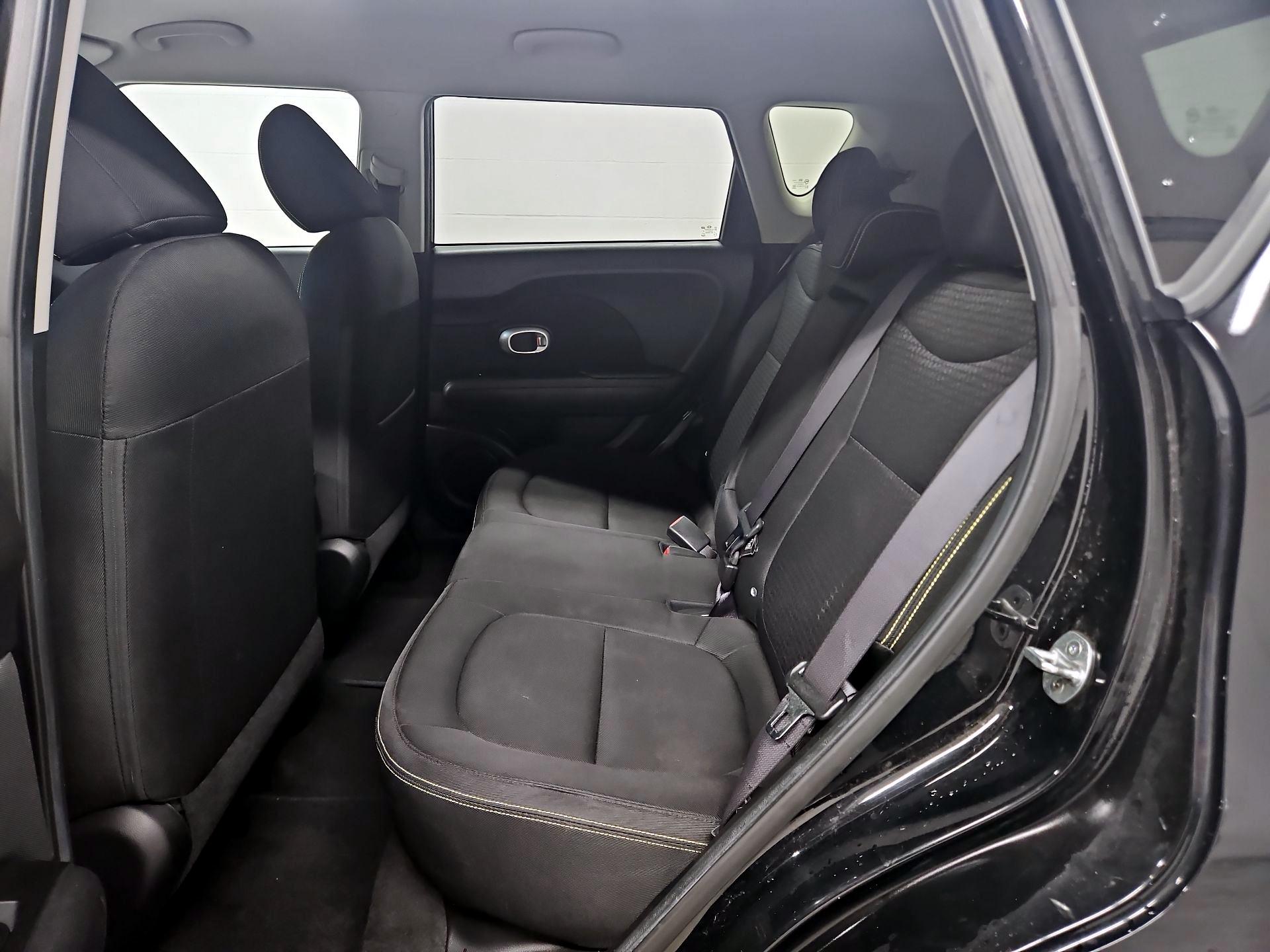 Thumbnail: 2016 Kia Soul - 19
