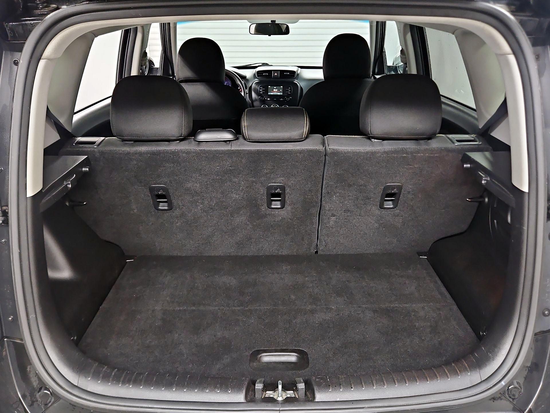 Thumbnail: 2016 Kia Soul - 20