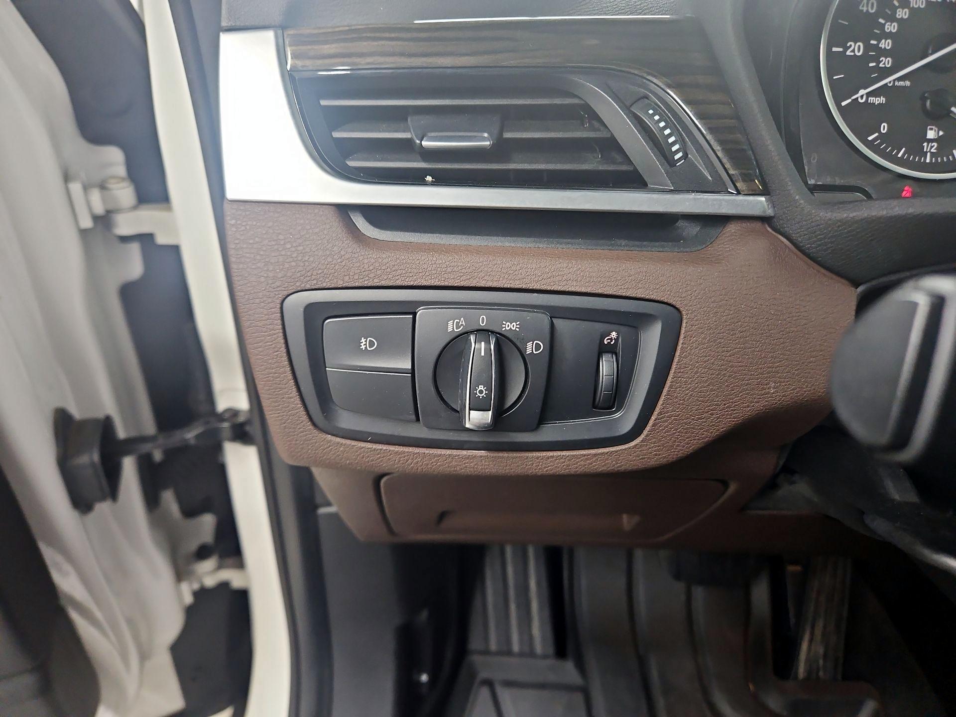 Thumbnail: 2016 BMW X1 - 13