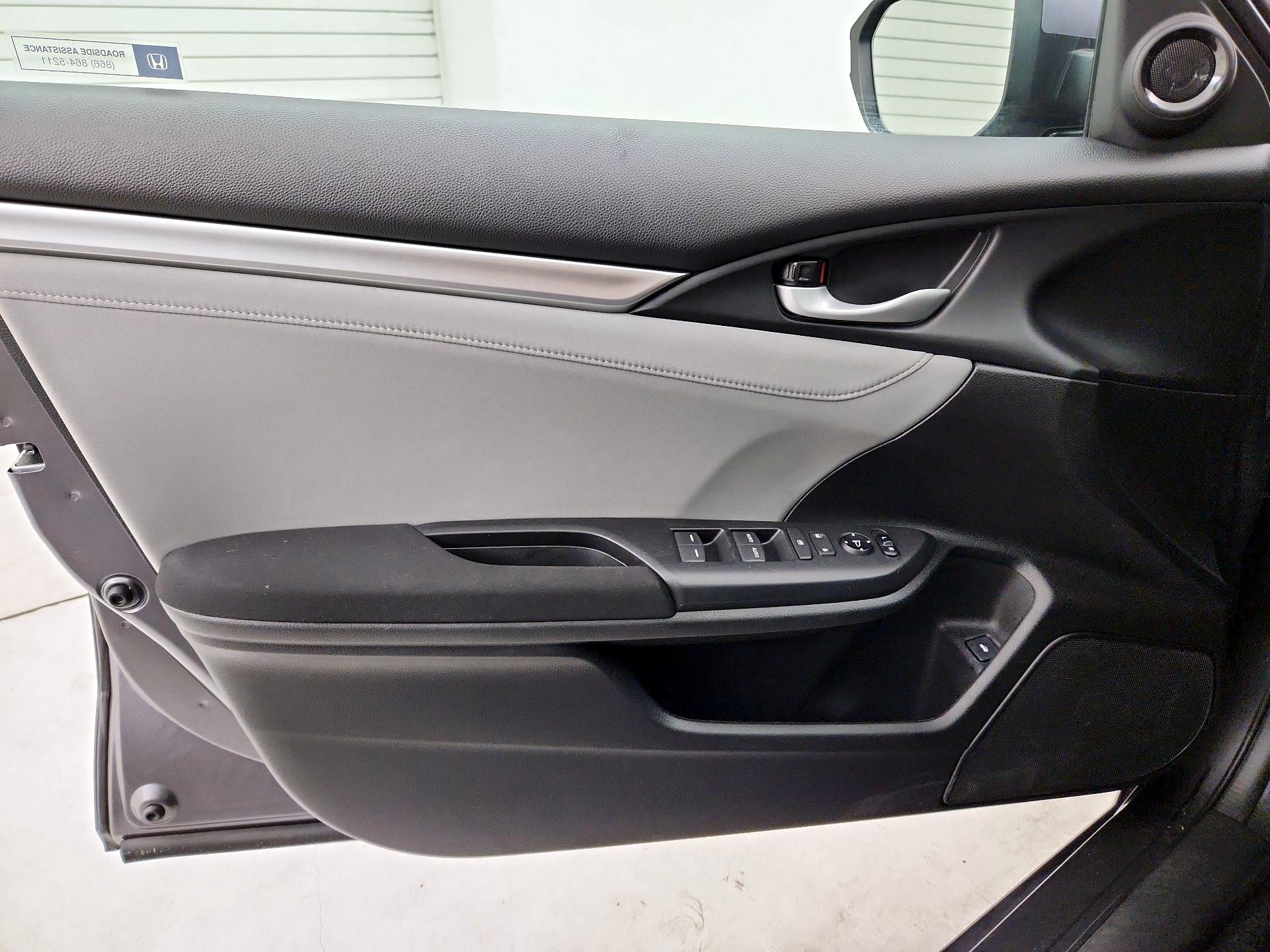 Thumbnail: 2017 Honda Civic - 12