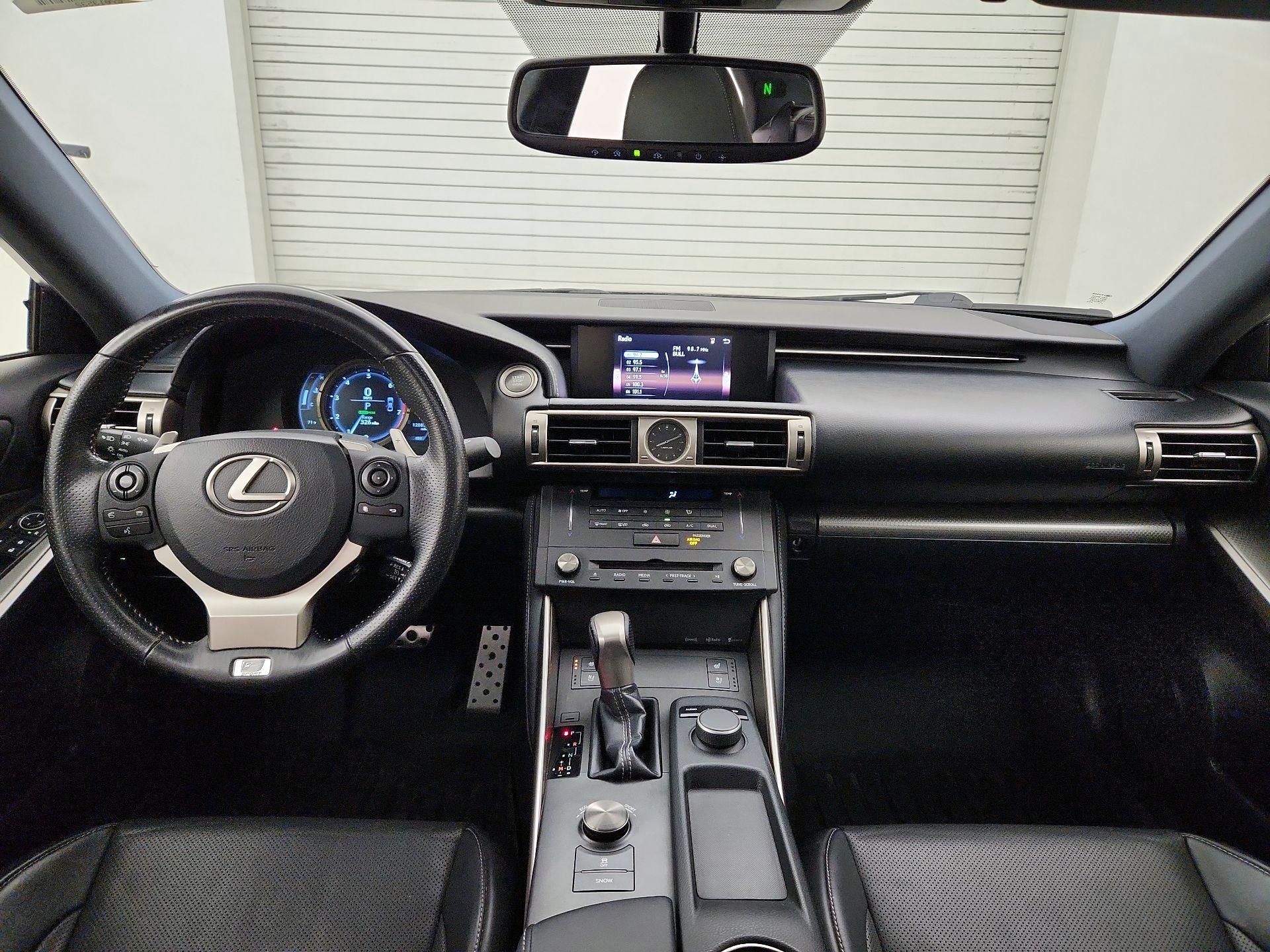 Thumbnail: 2015 Lexus IS - 9