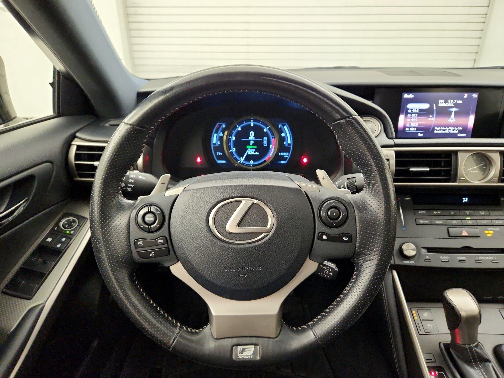 Thumbnail: 2015 Lexus IS - 10