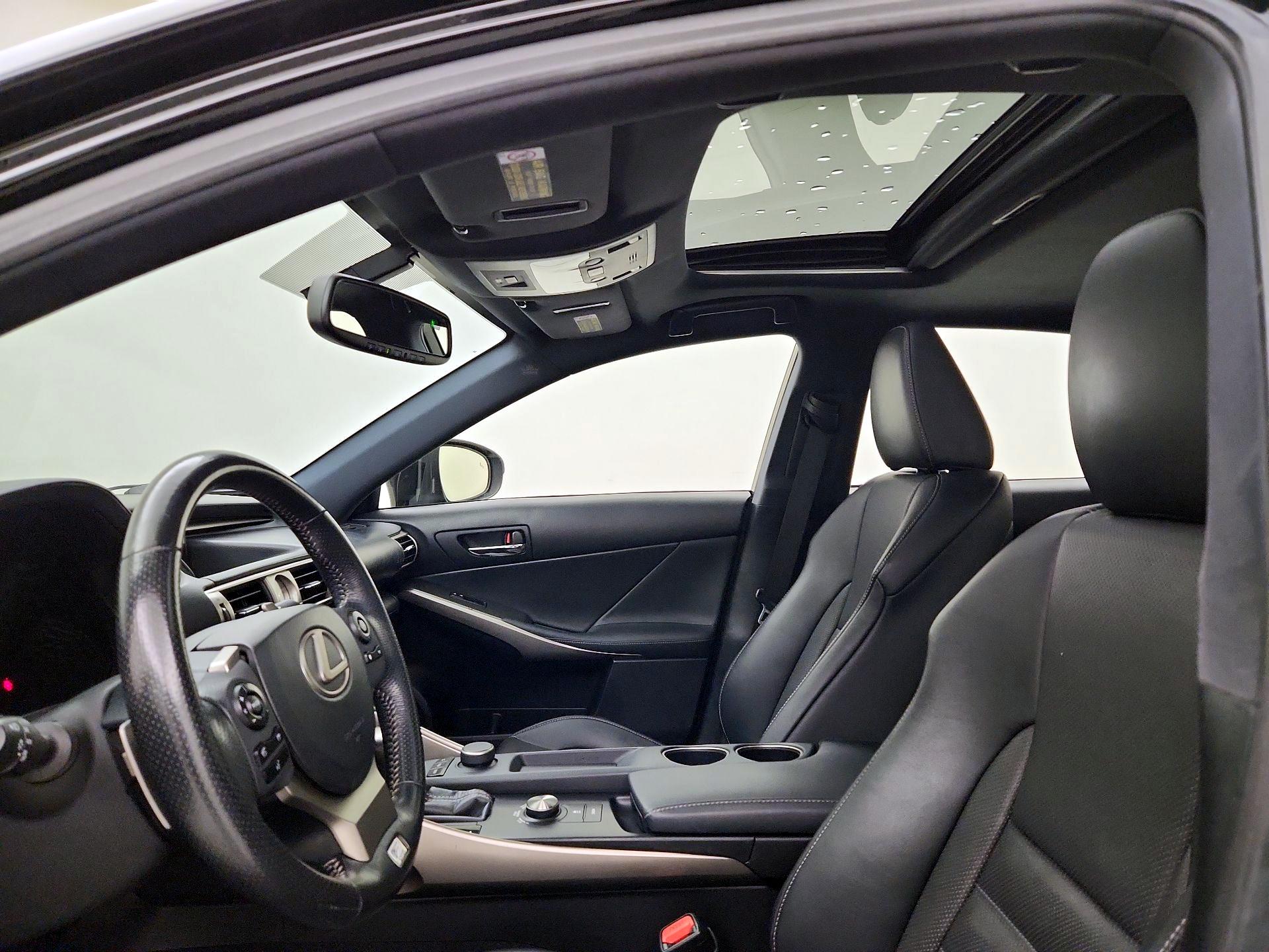 Thumbnail: 2015 Lexus IS - 19