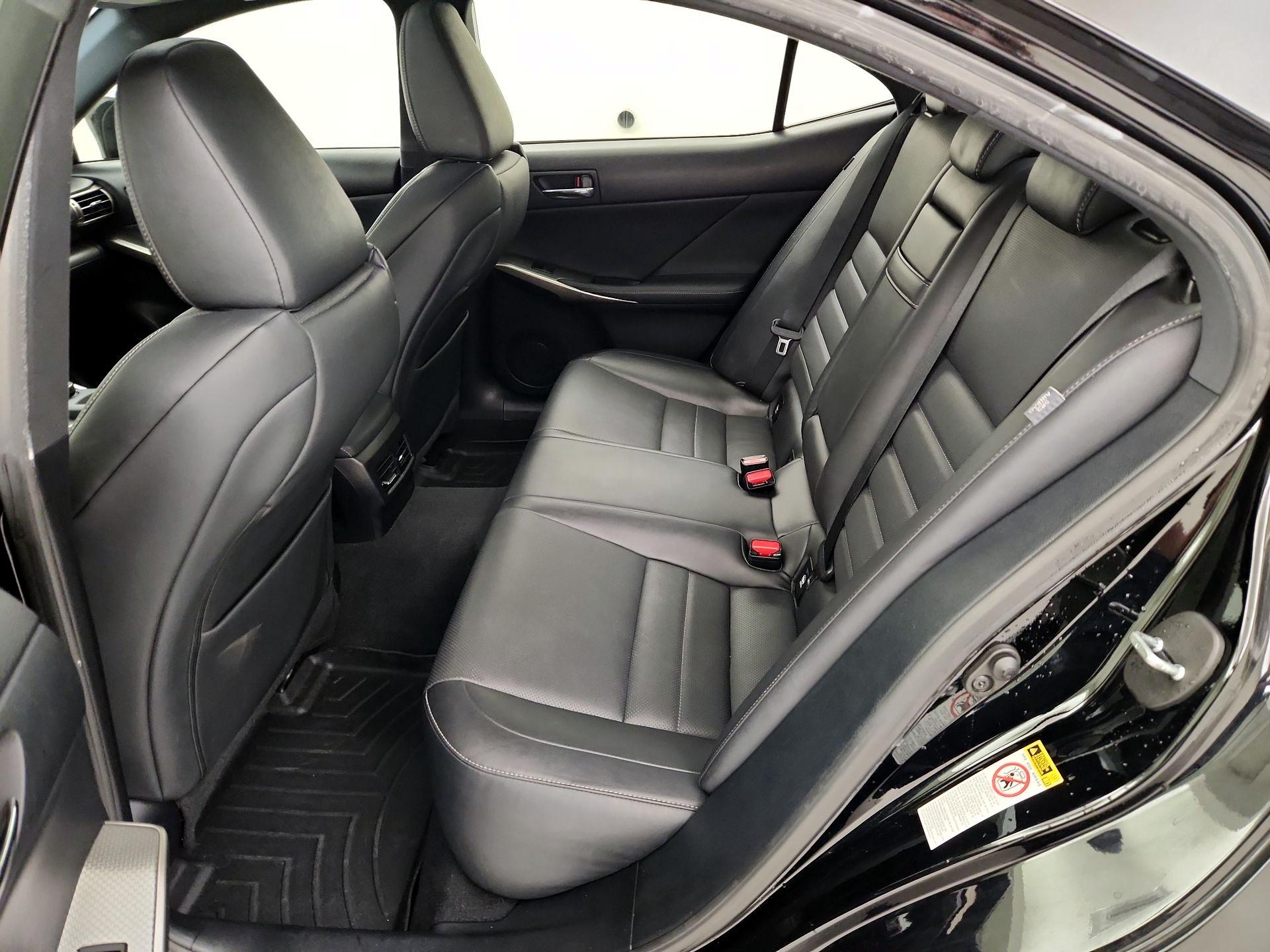 Thumbnail: 2015 Lexus IS - 20