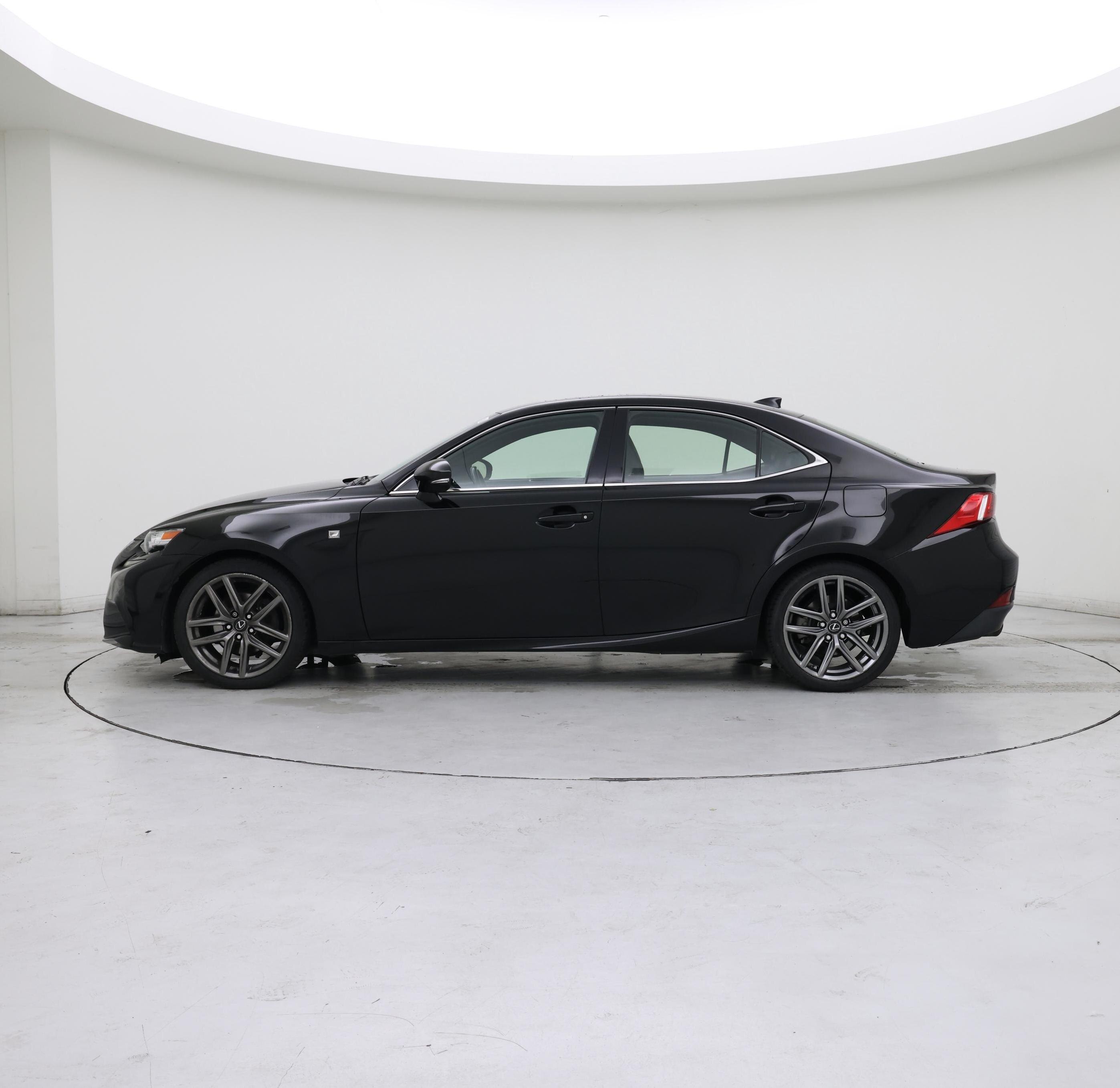 Thumbnail: 2015 Lexus IS - 3