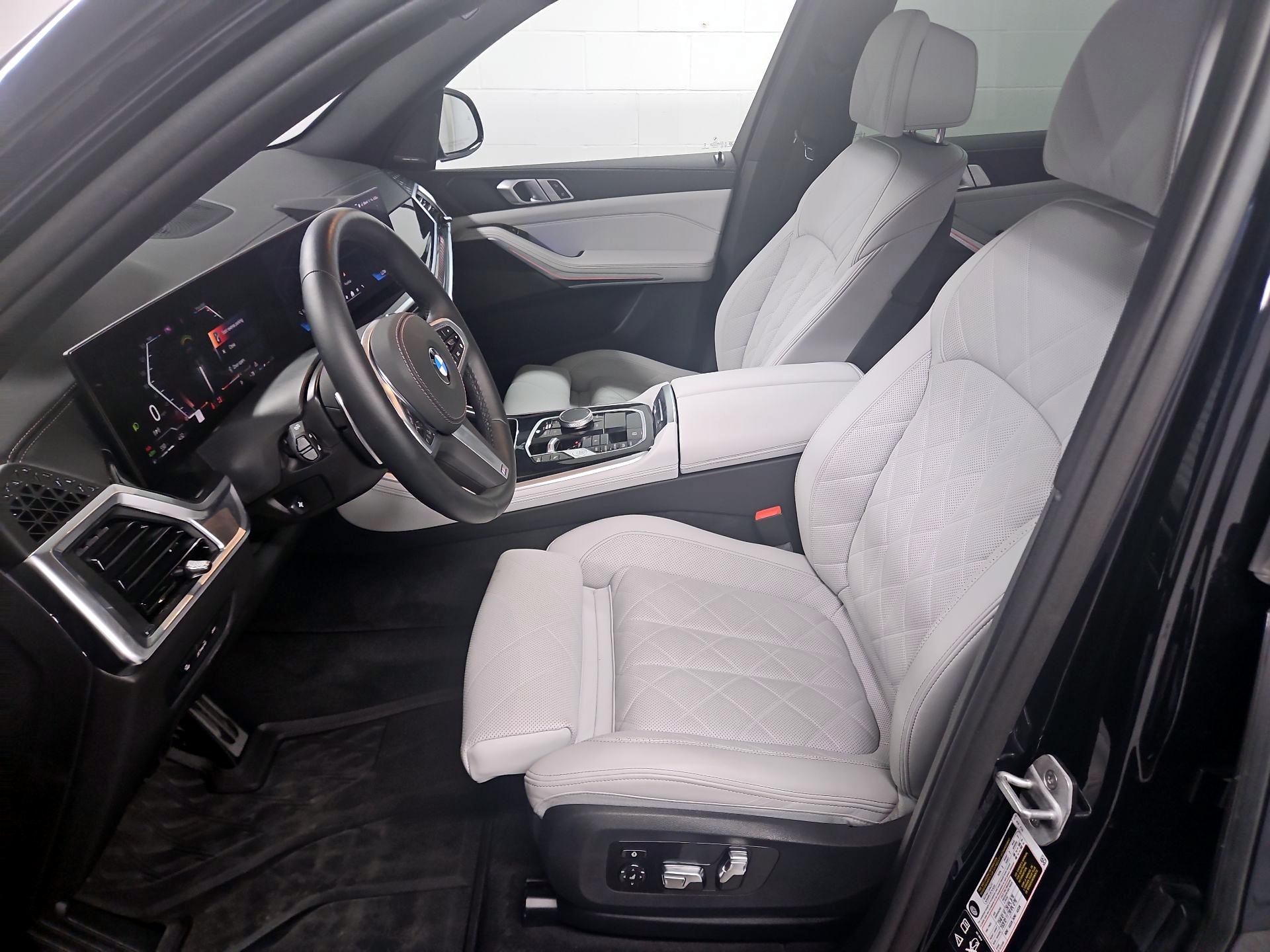 Thumbnail: 2025 BMW X5 - 11