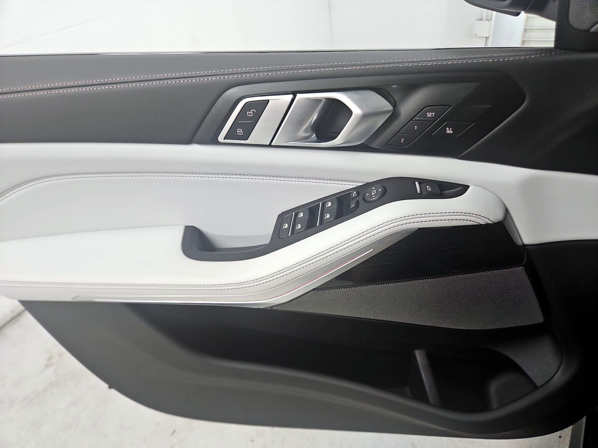 Thumbnail: 2025 BMW X5 - 12