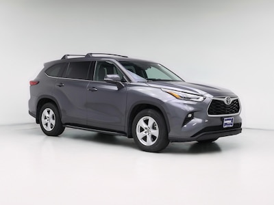 Gray 2022 Toyota Highlander LE