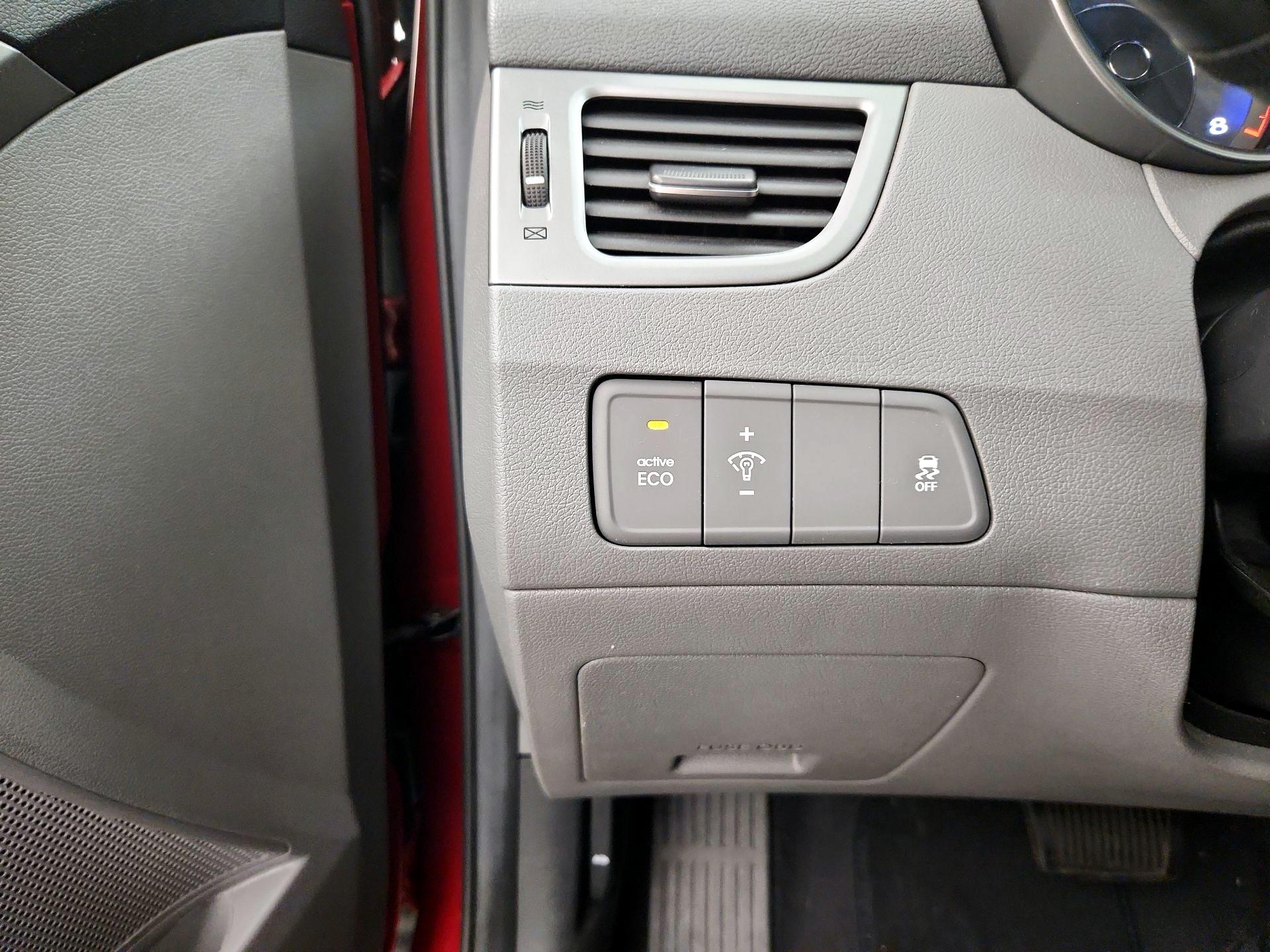 Thumbnail: 2014 Hyundai Elantra - 13