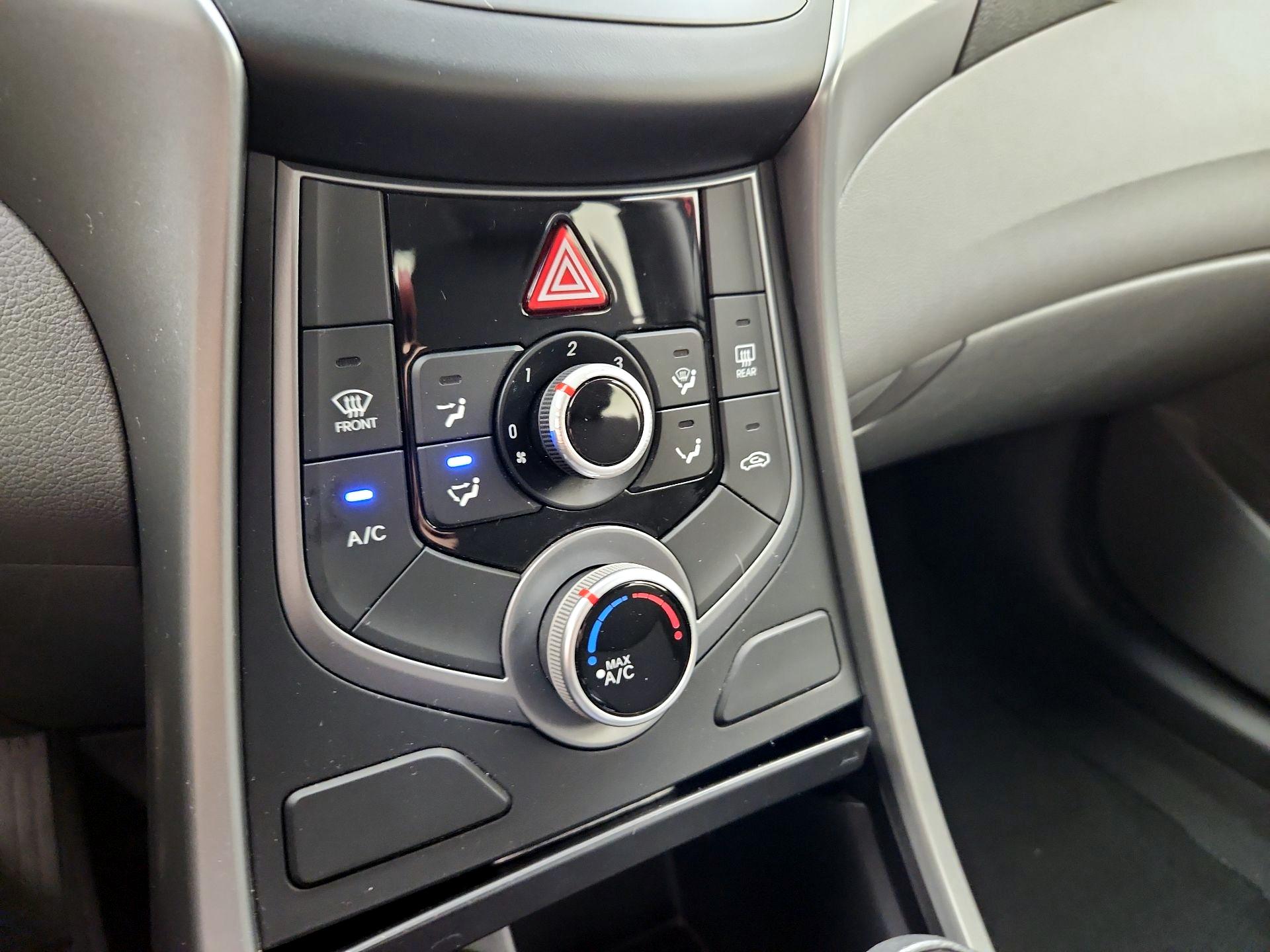 Thumbnail: 2014 Hyundai Elantra - 15
