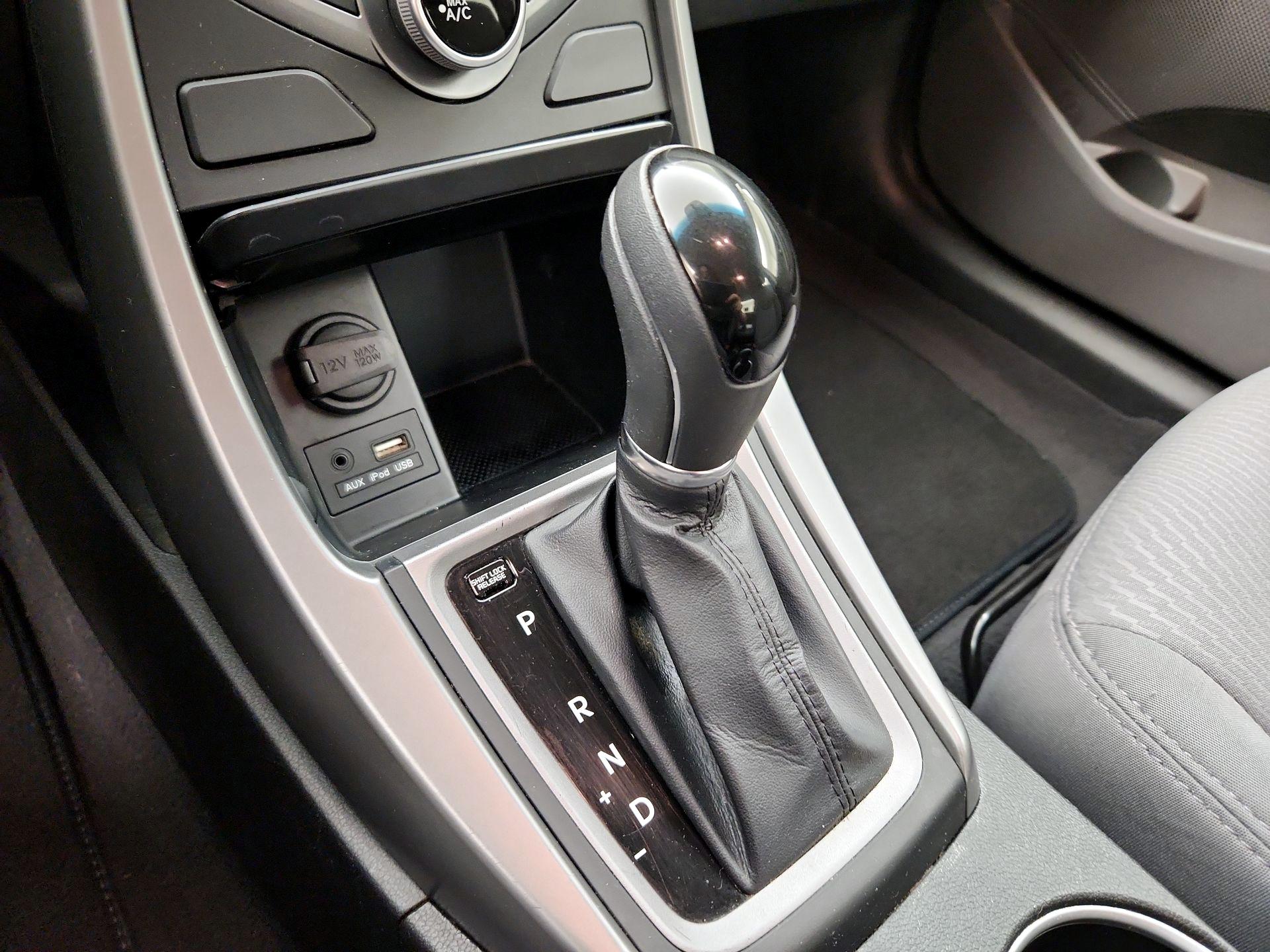 Thumbnail: 2014 Hyundai Elantra - 16