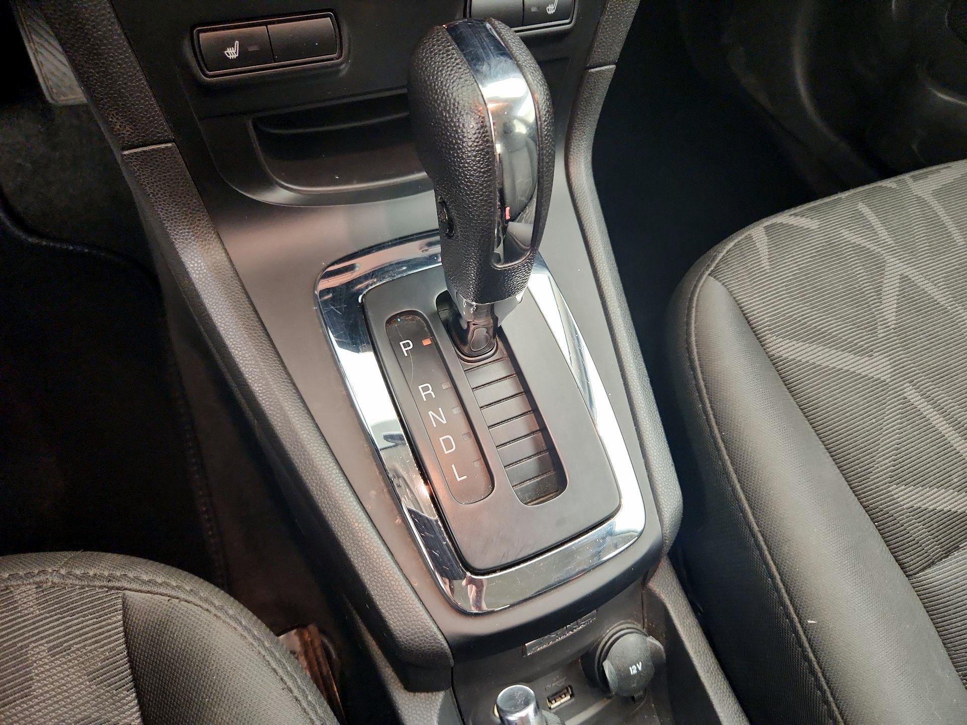 Thumbnail: 2013 Ford Fiesta - 16
