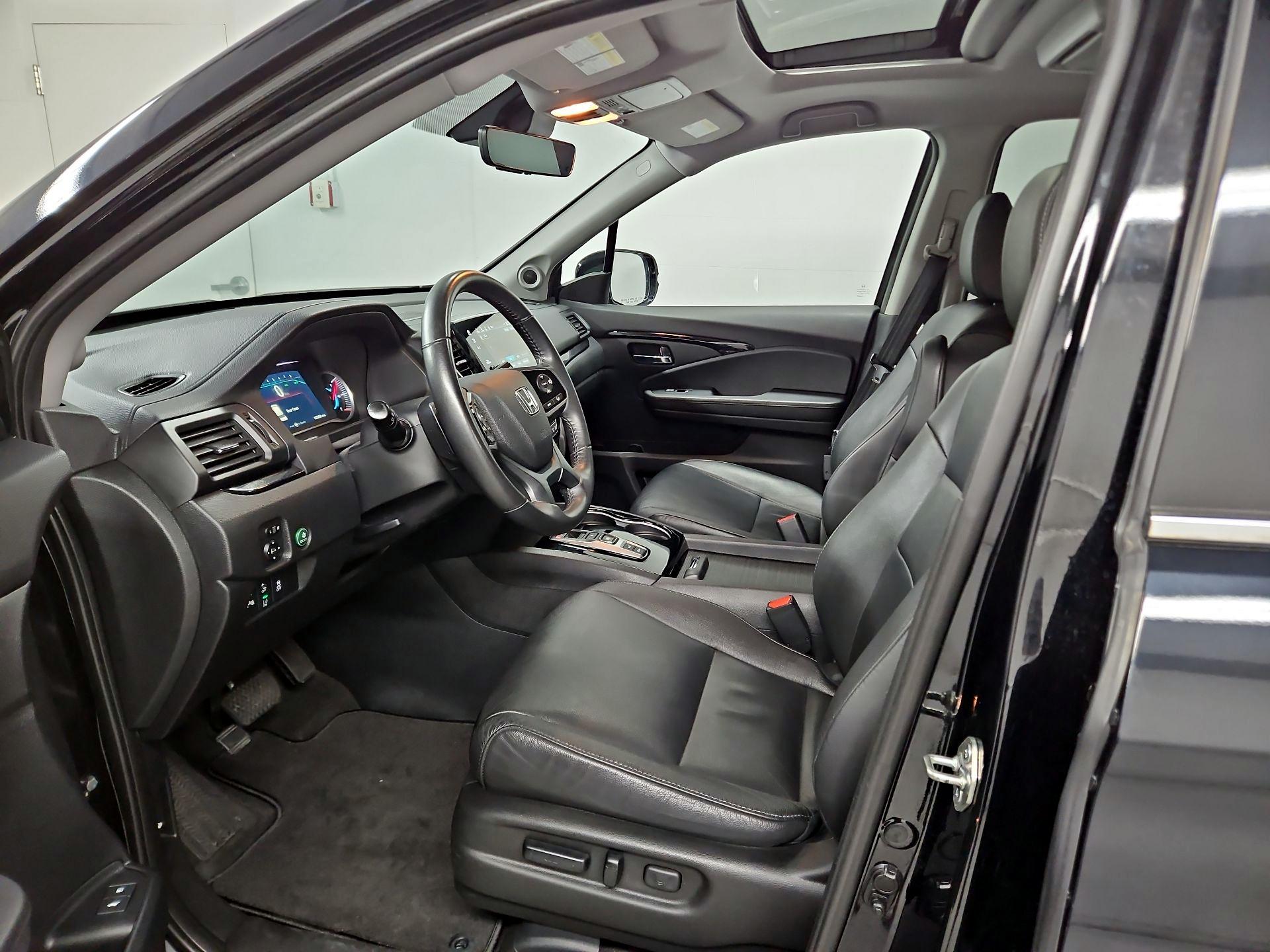 Thumbnail: 2019 Honda Pilot - 11
