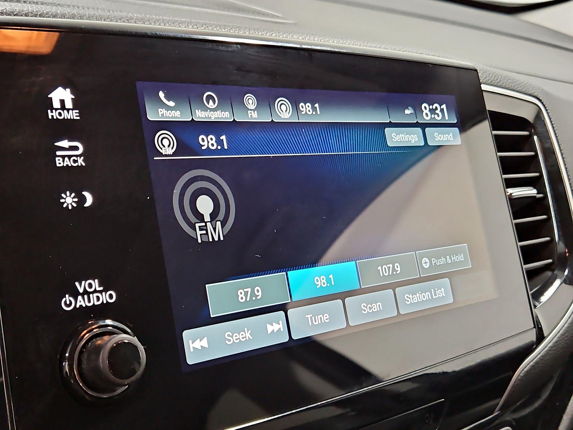 Thumbnail: 2019 Honda Pilot - 16