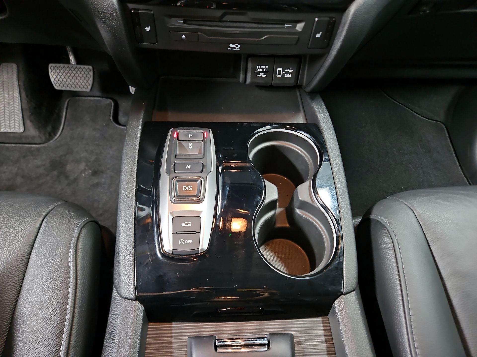 Thumbnail: 2019 Honda Pilot - 18