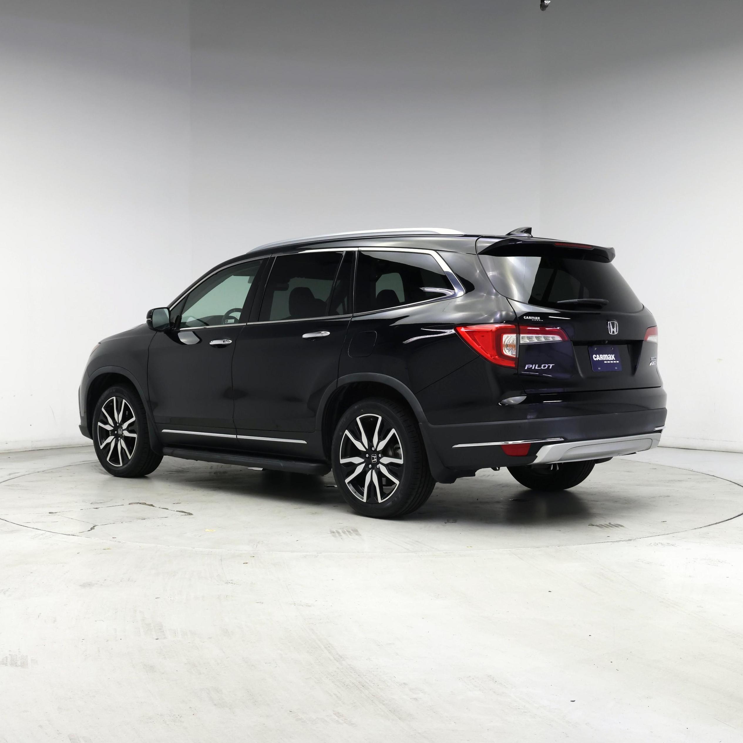 Thumbnail: 2019 Honda Pilot - 2