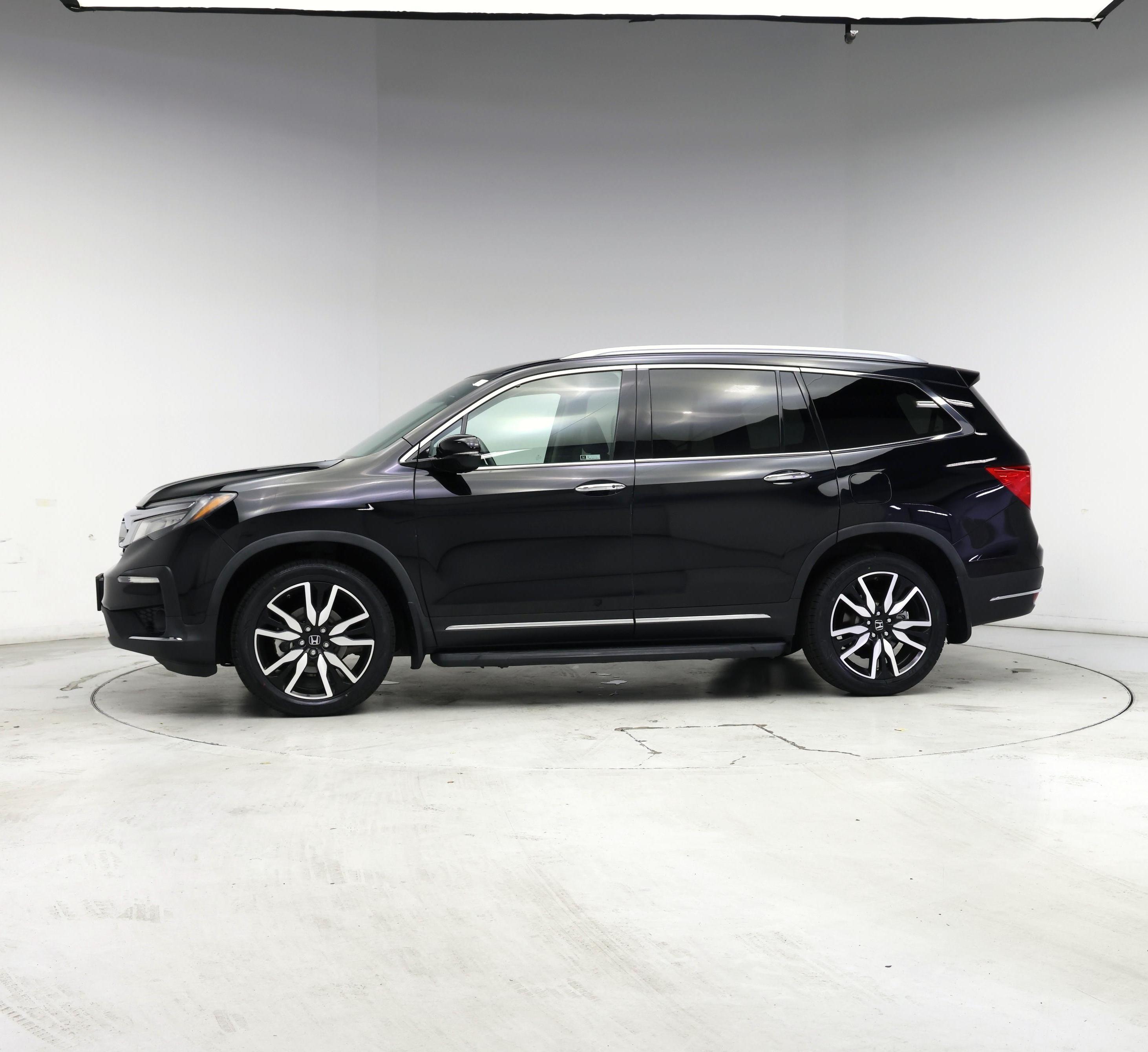 Thumbnail: 2019 Honda Pilot - 3
