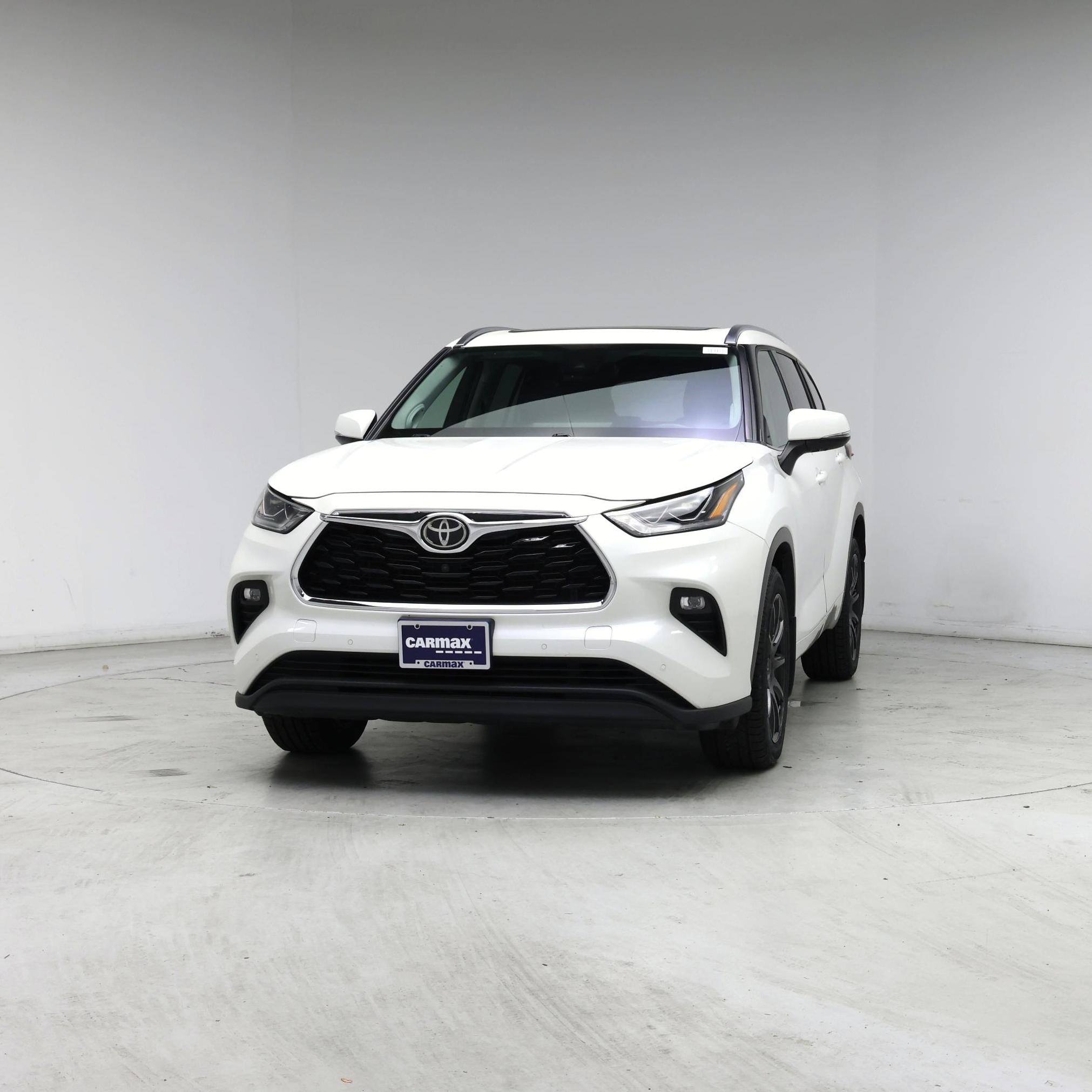 Thumbnail: 2021 Toyota Highlander - 4