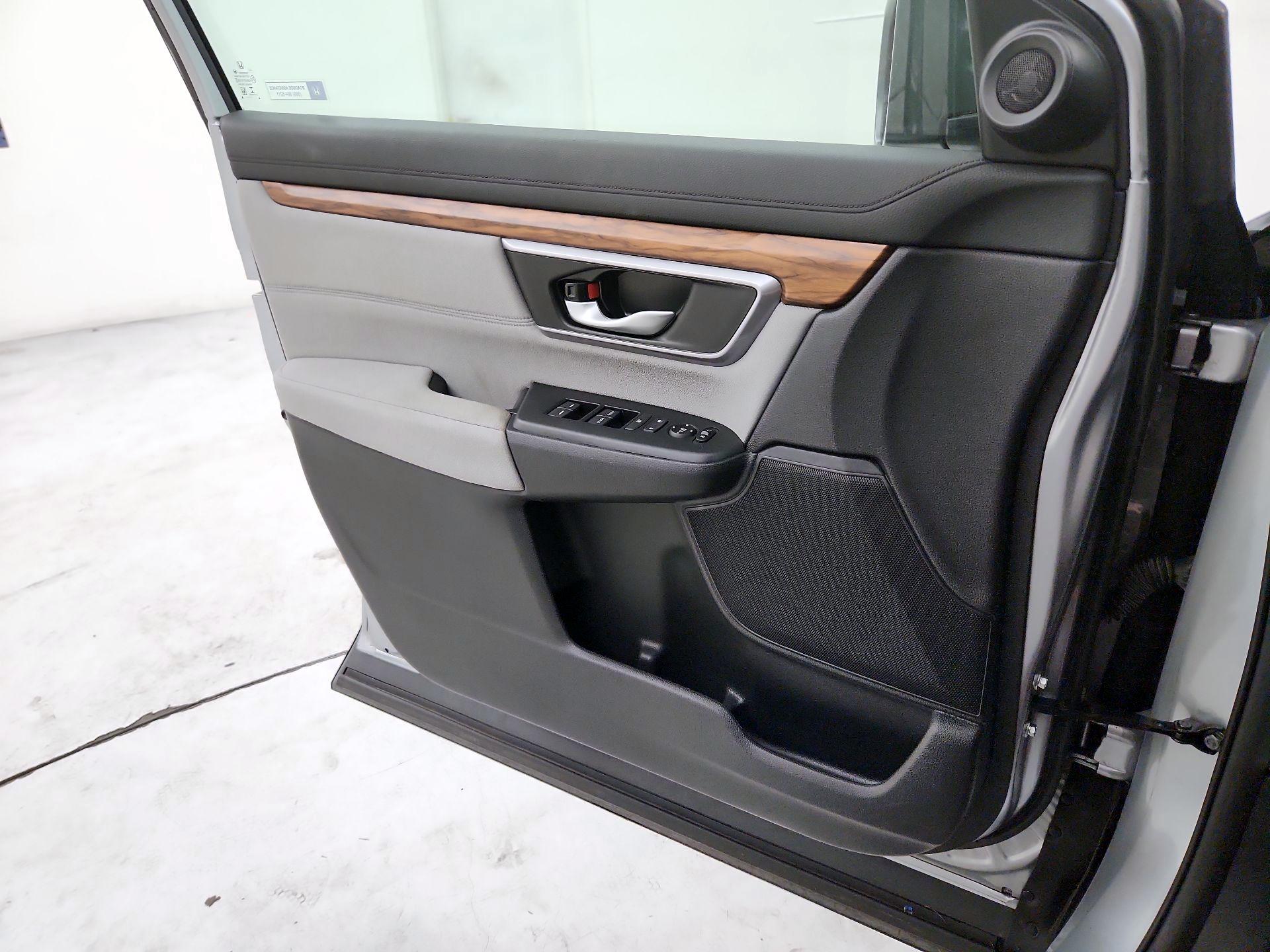 Thumbnail: 2017 Honda CR-V - 12
