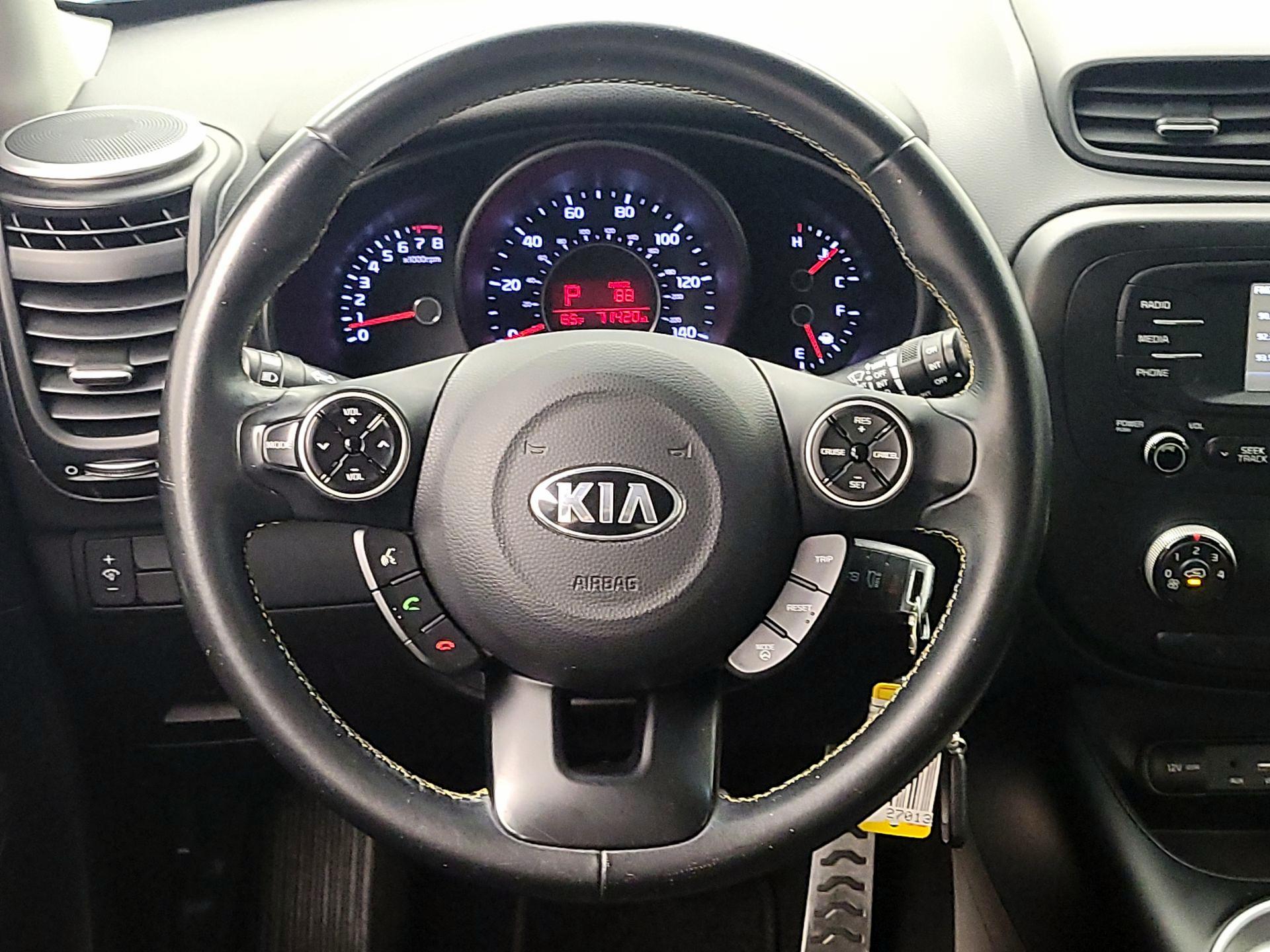 Thumbnail: 2016 Kia Soul - 10
