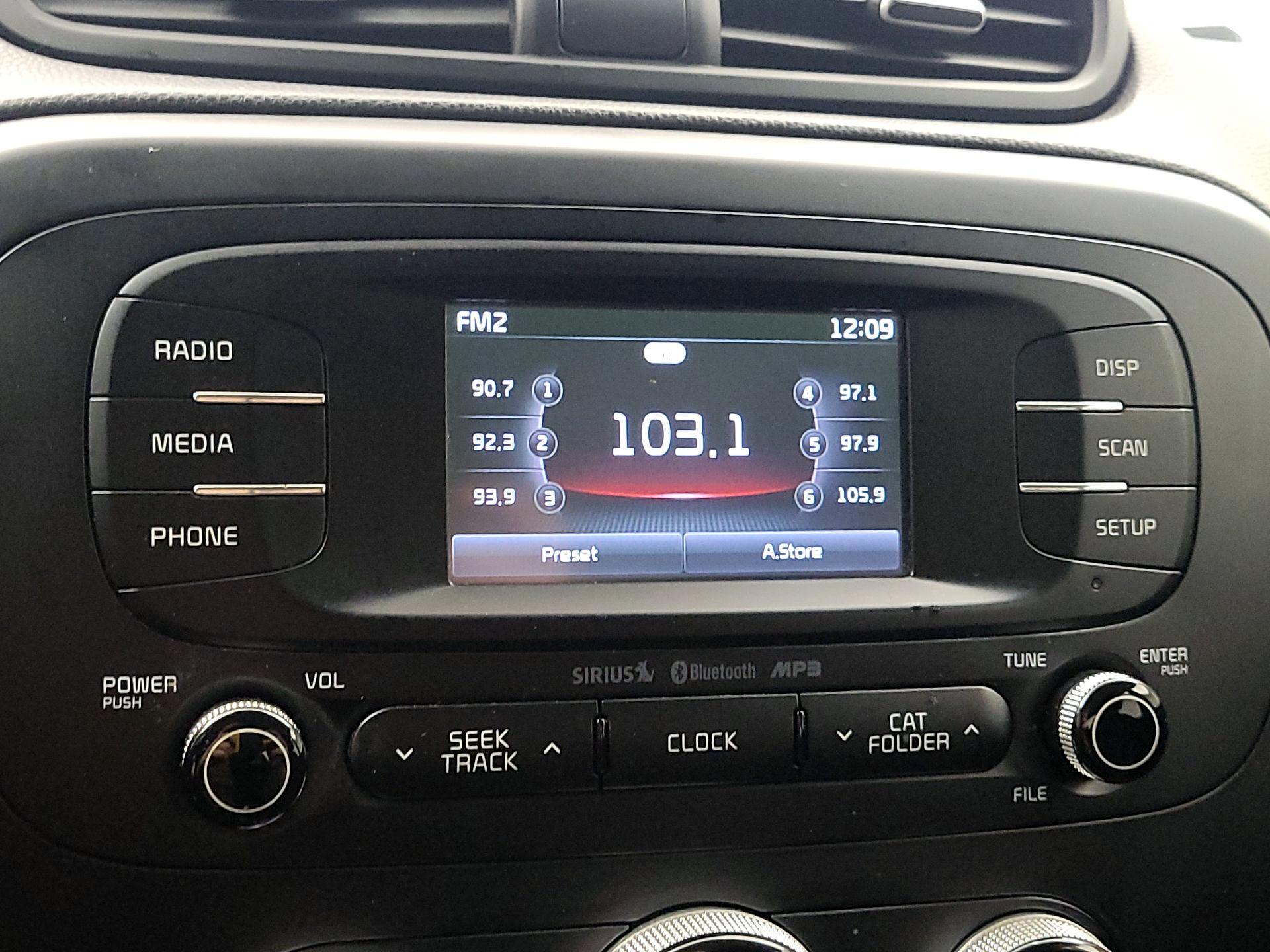 Thumbnail: 2016 Kia Soul - 15