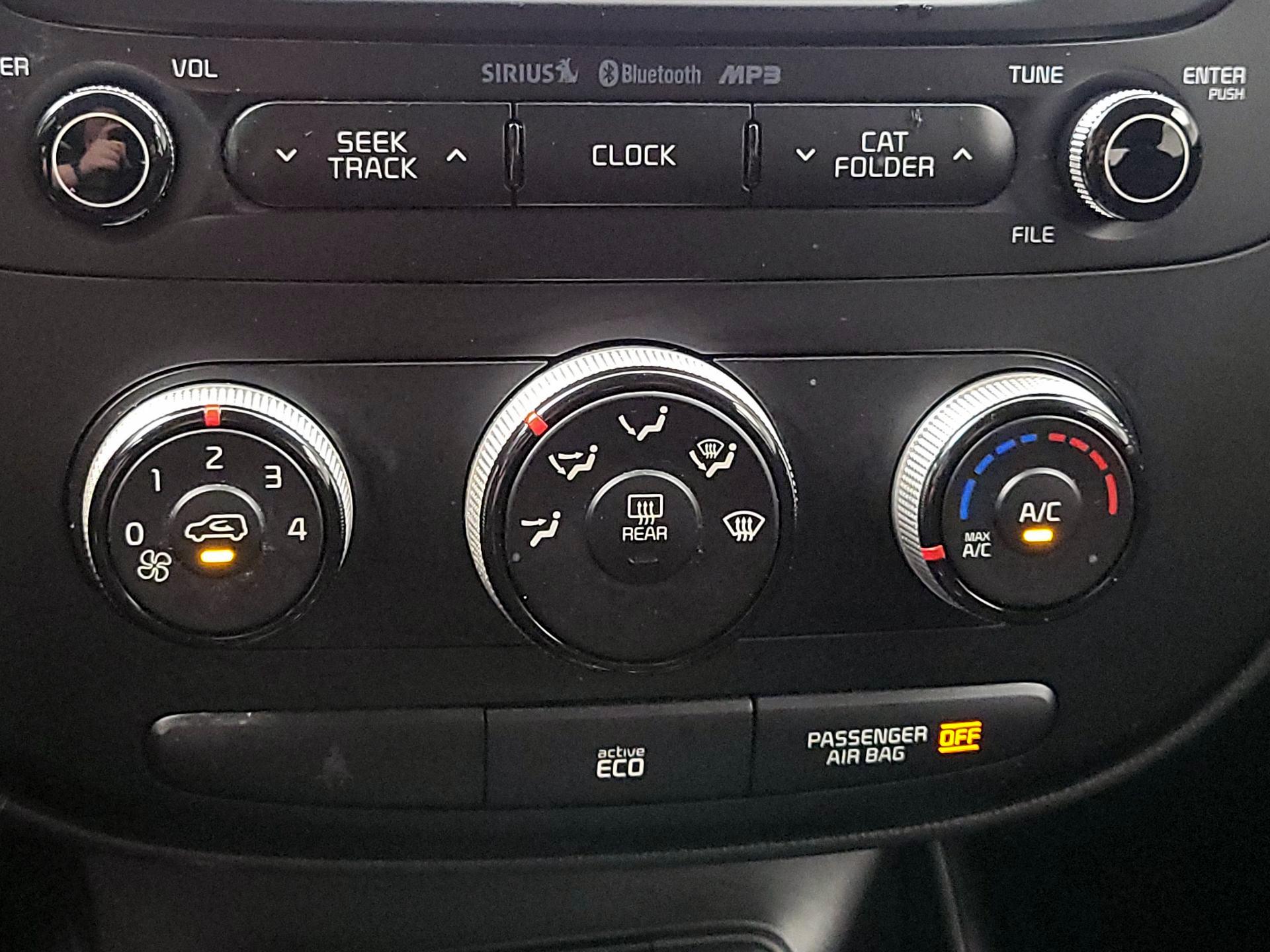 Thumbnail: 2016 Kia Soul - 16