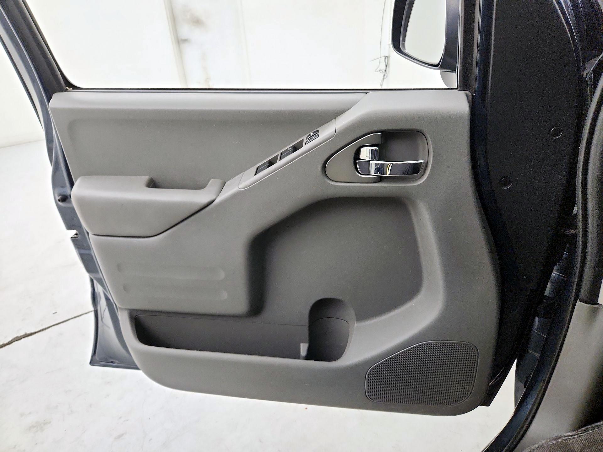 Thumbnail: 2016 Nissan Frontier - 12
