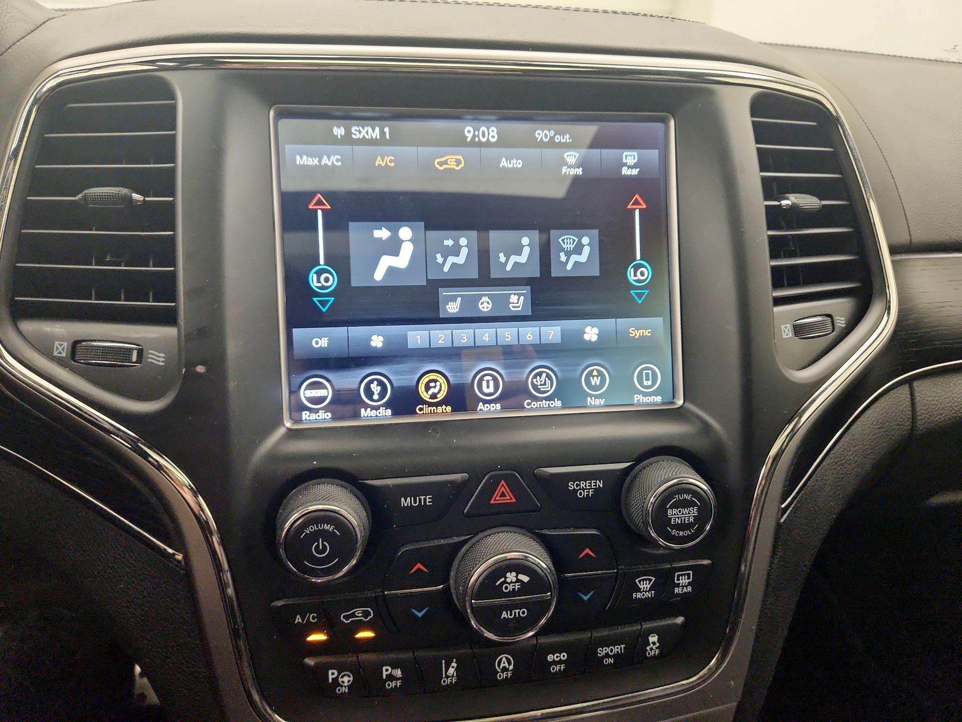 Thumbnail: 2018 Jeep Grand Cherokee - 17
