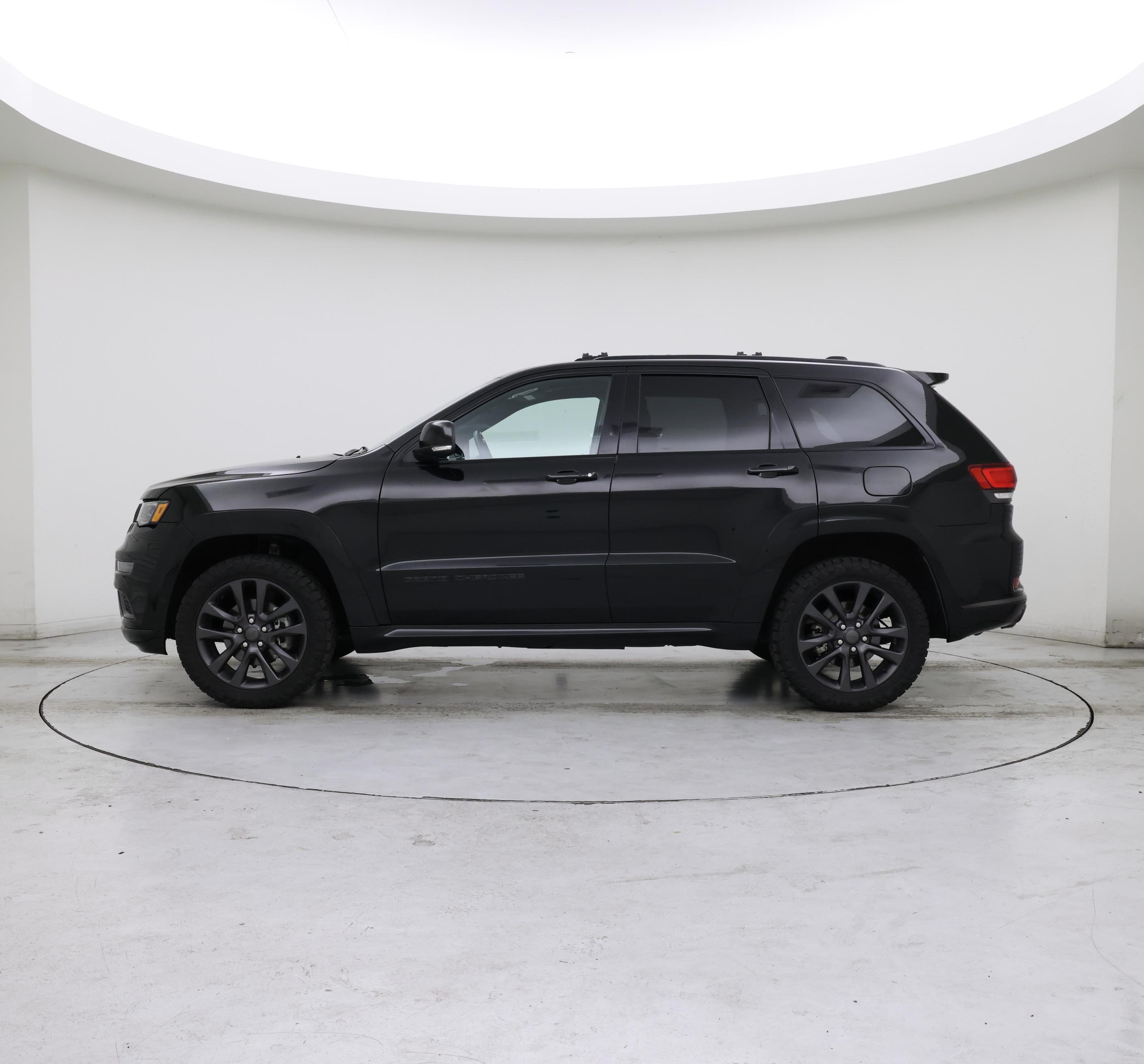 Thumbnail: 2018 Jeep Grand Cherokee - 3