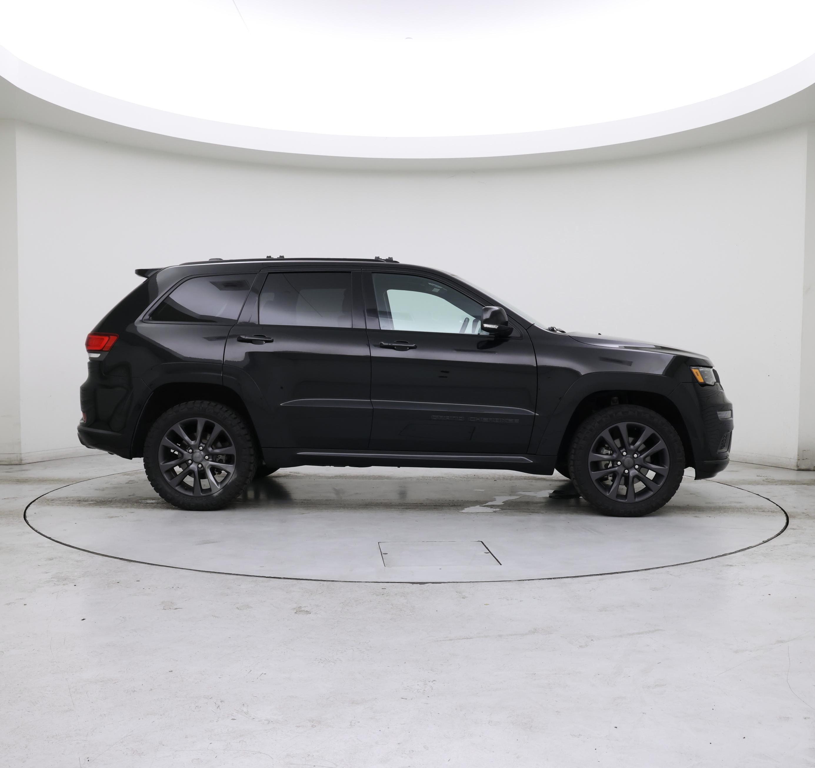 Thumbnail: 2018 Jeep Grand Cherokee - 7