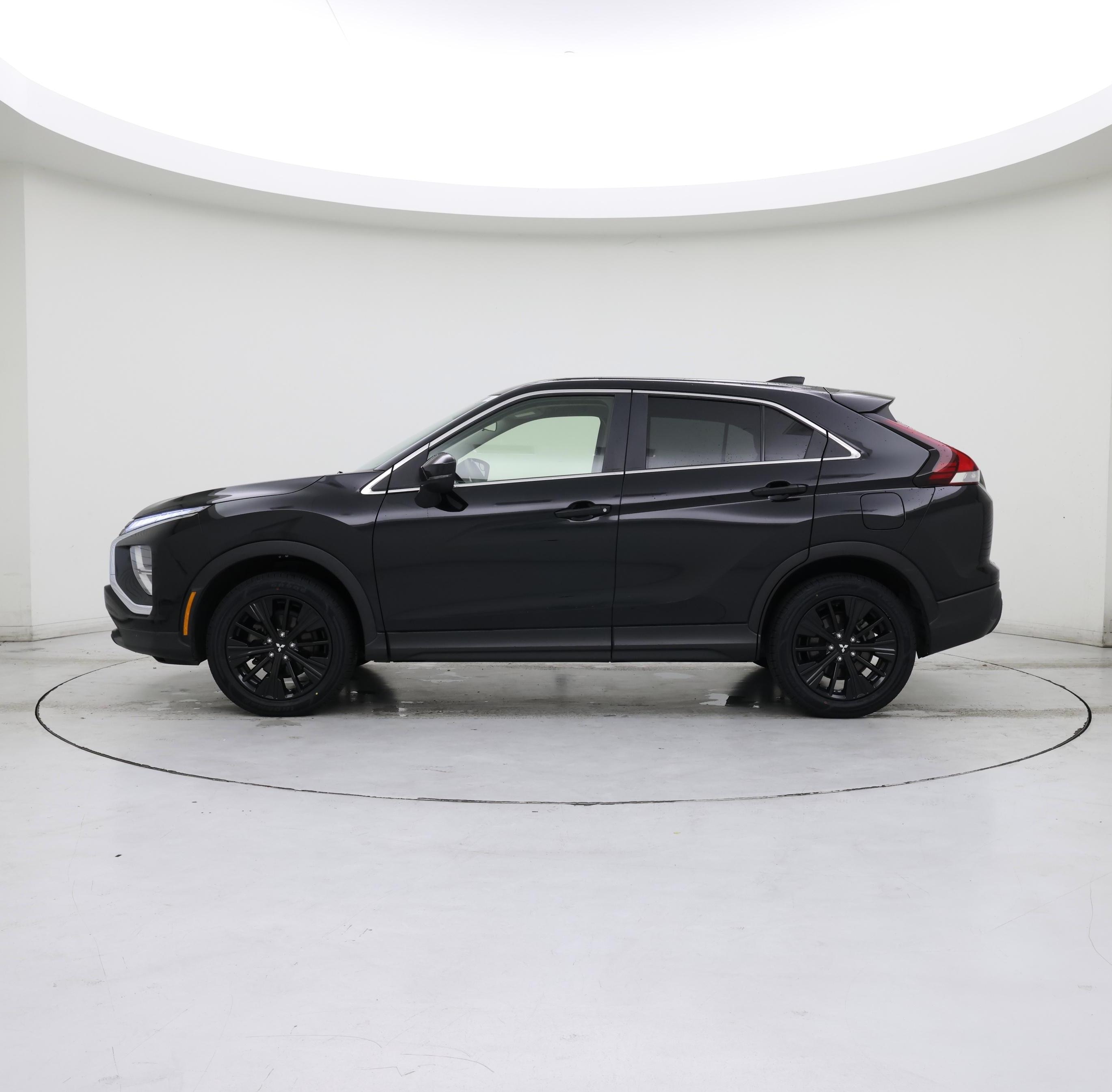 Thumbnail: 2022 Mitsubishi Eclipse Cross - 3