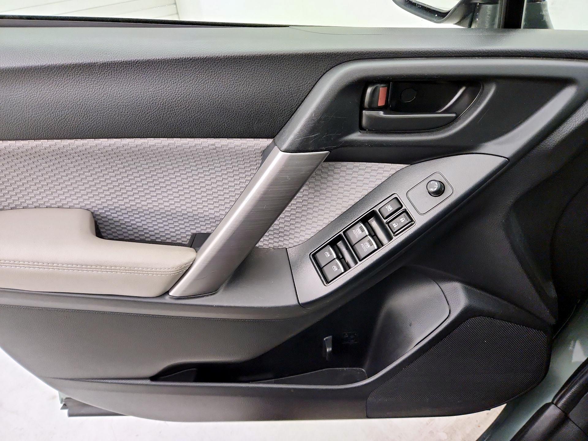 Thumbnail: 2018 Subaru Forester - 12