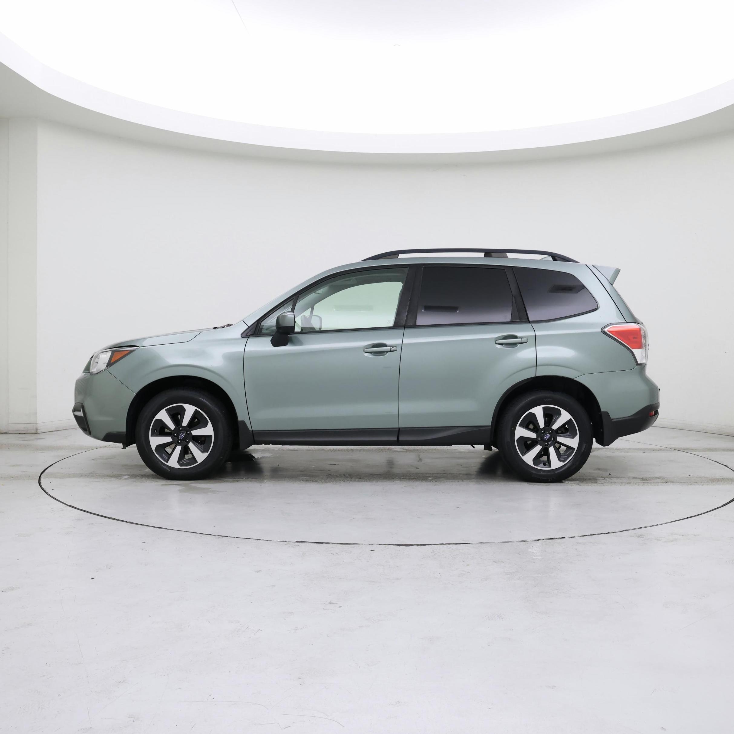 Thumbnail: 2018 Subaru Forester - 3