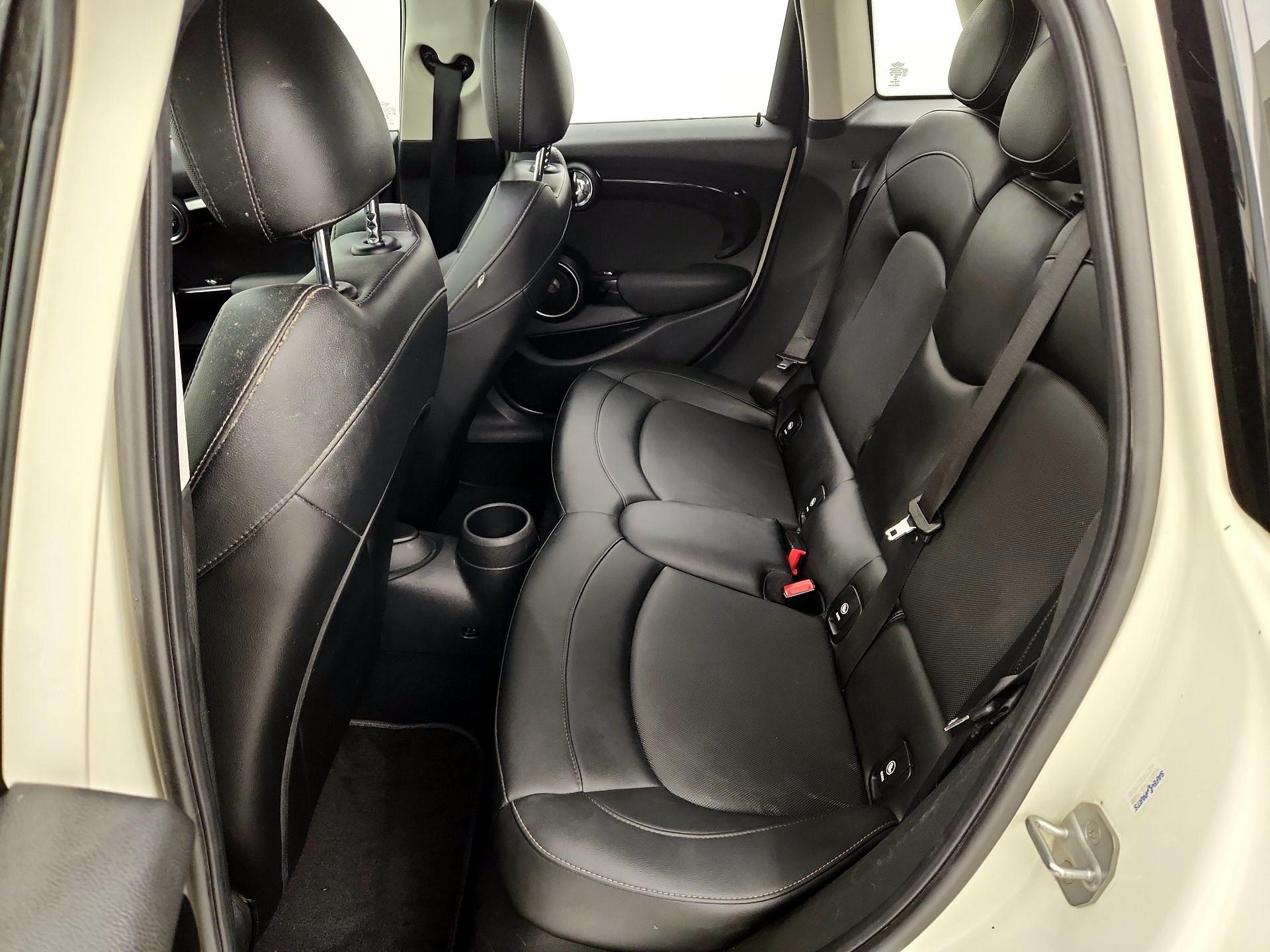 Thumbnail: 2015 MINI Cooper Hardtop - 19
