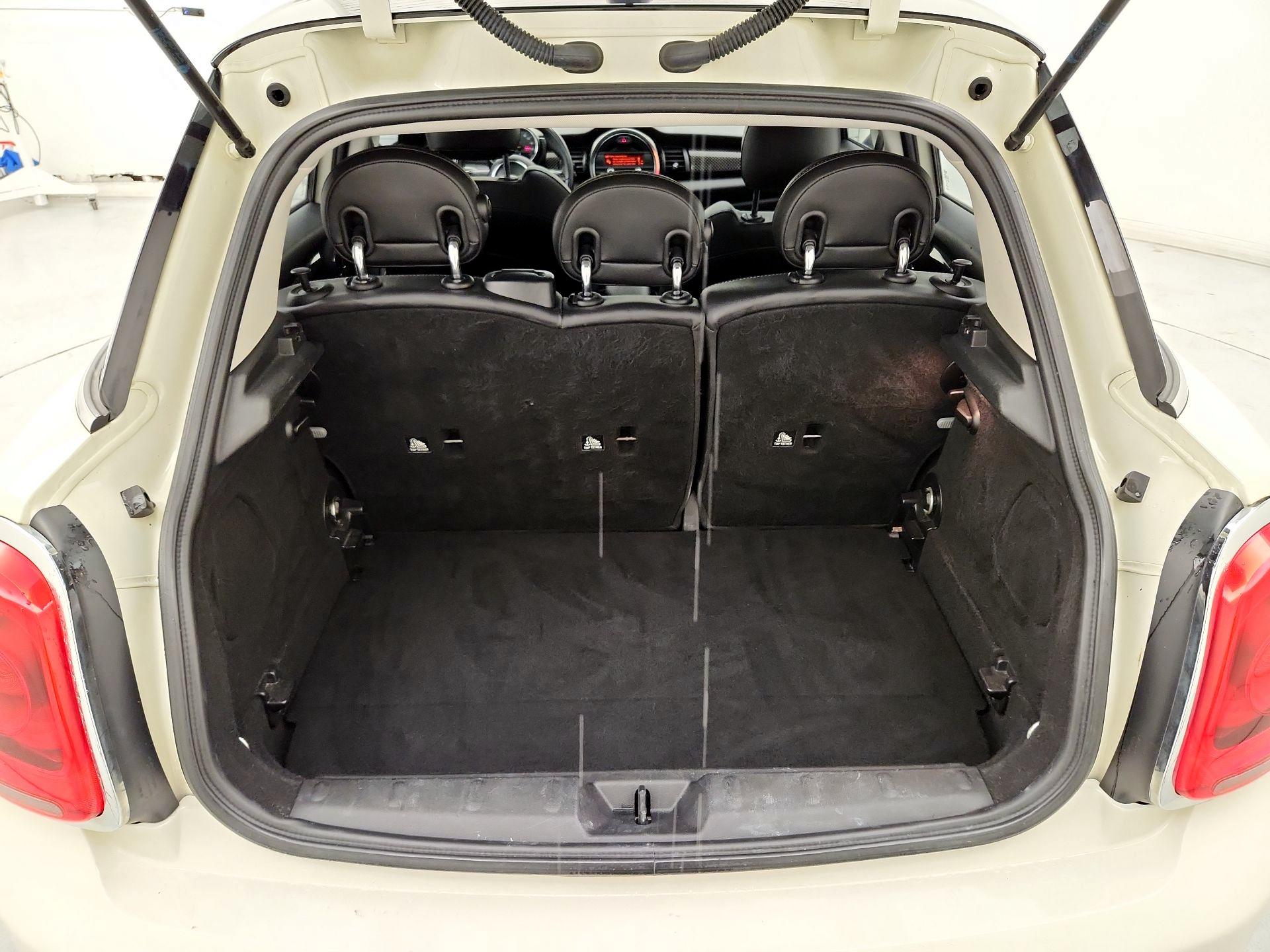Thumbnail: 2015 MINI Cooper Hardtop - 20