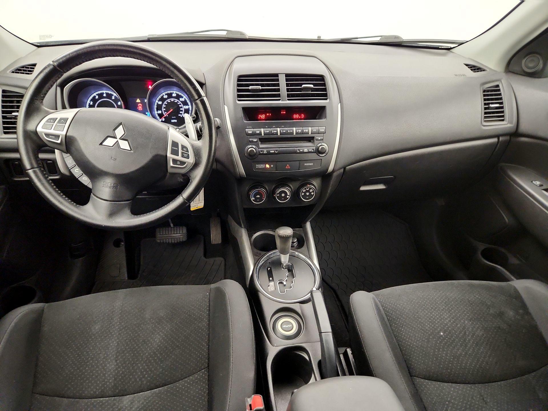 Thumbnail: 2013 Mitsubishi Outlander Sport - 9