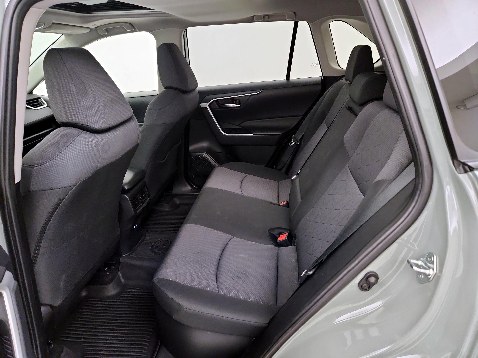 Thumbnail: 2023 Toyota RAV4 - 20