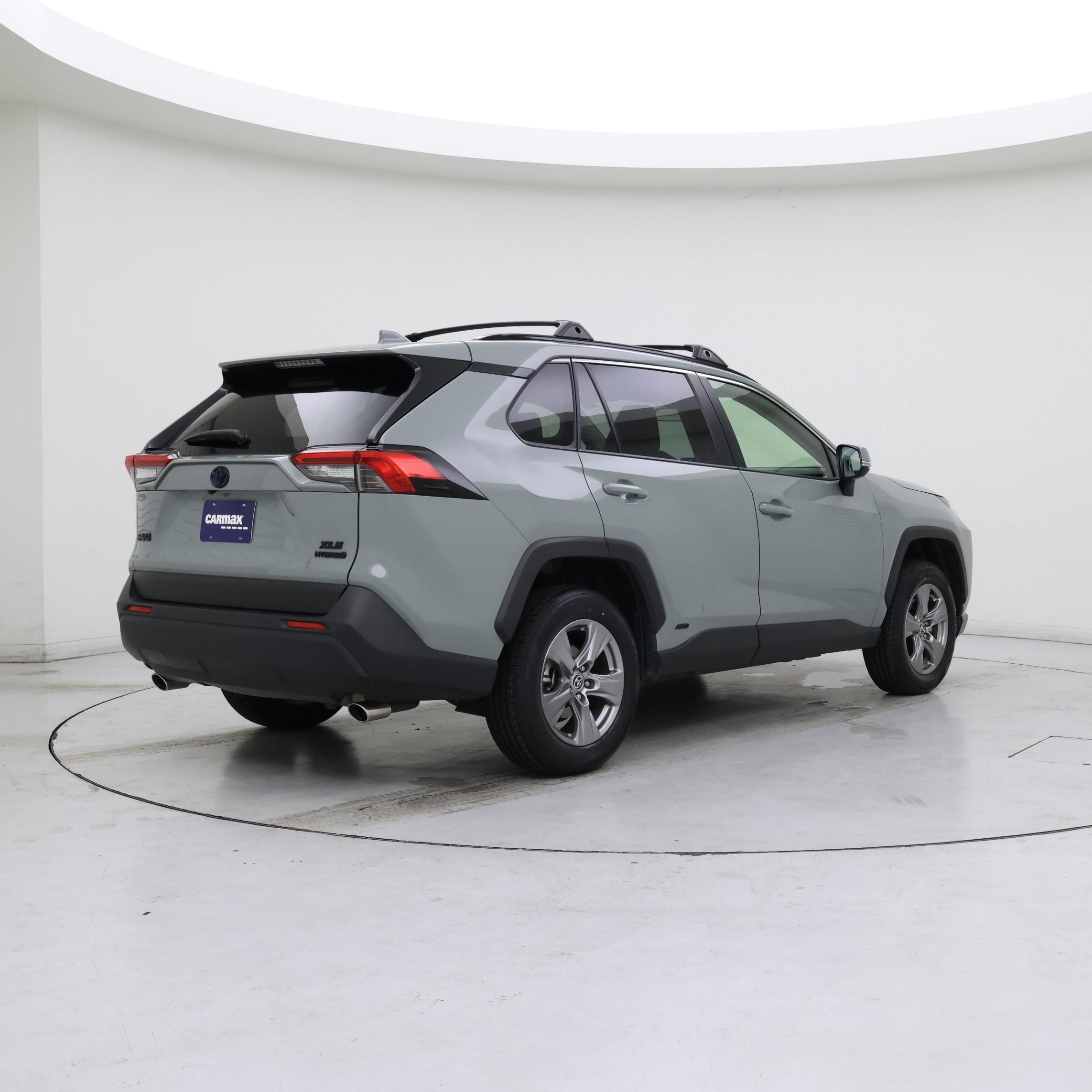 Thumbnail: 2023 Toyota RAV4 - 8