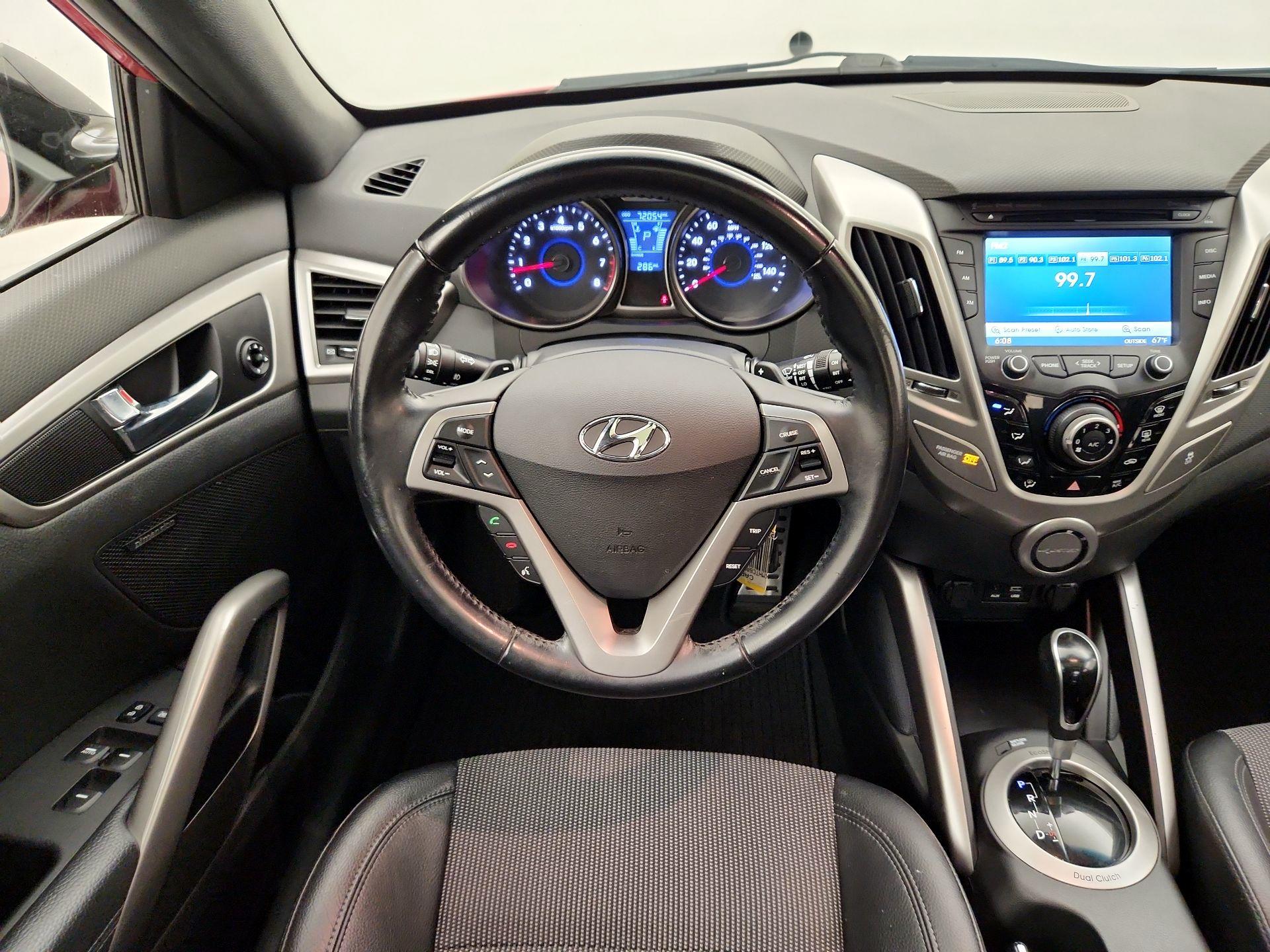 Thumbnail: 2016 Hyundai Veloster - 10