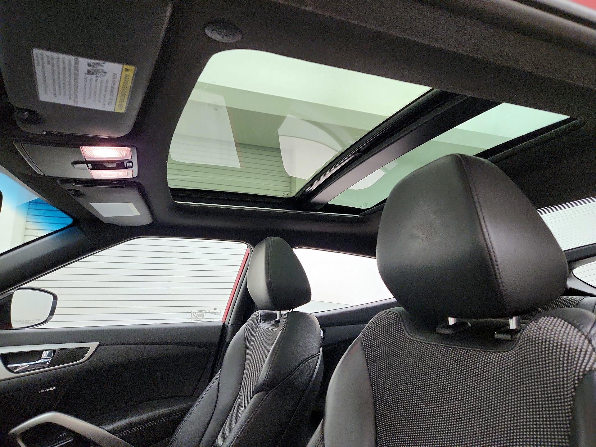 Thumbnail: 2016 Hyundai Veloster - 19