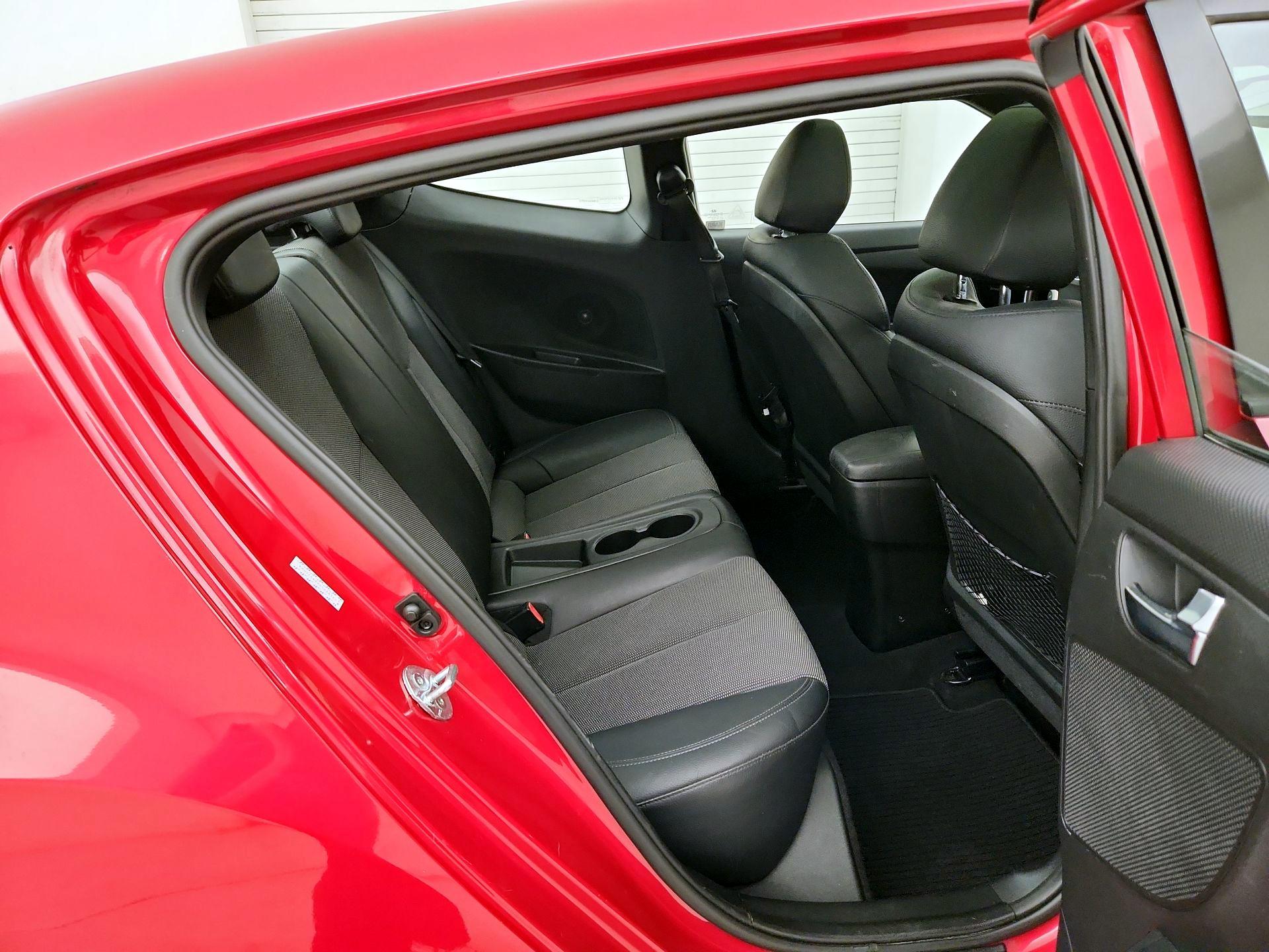 Thumbnail: 2016 Hyundai Veloster - 20