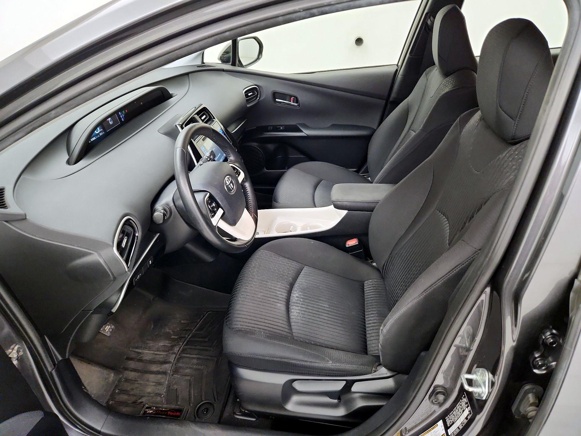 Thumbnail: 2016 Toyota Prius - 11