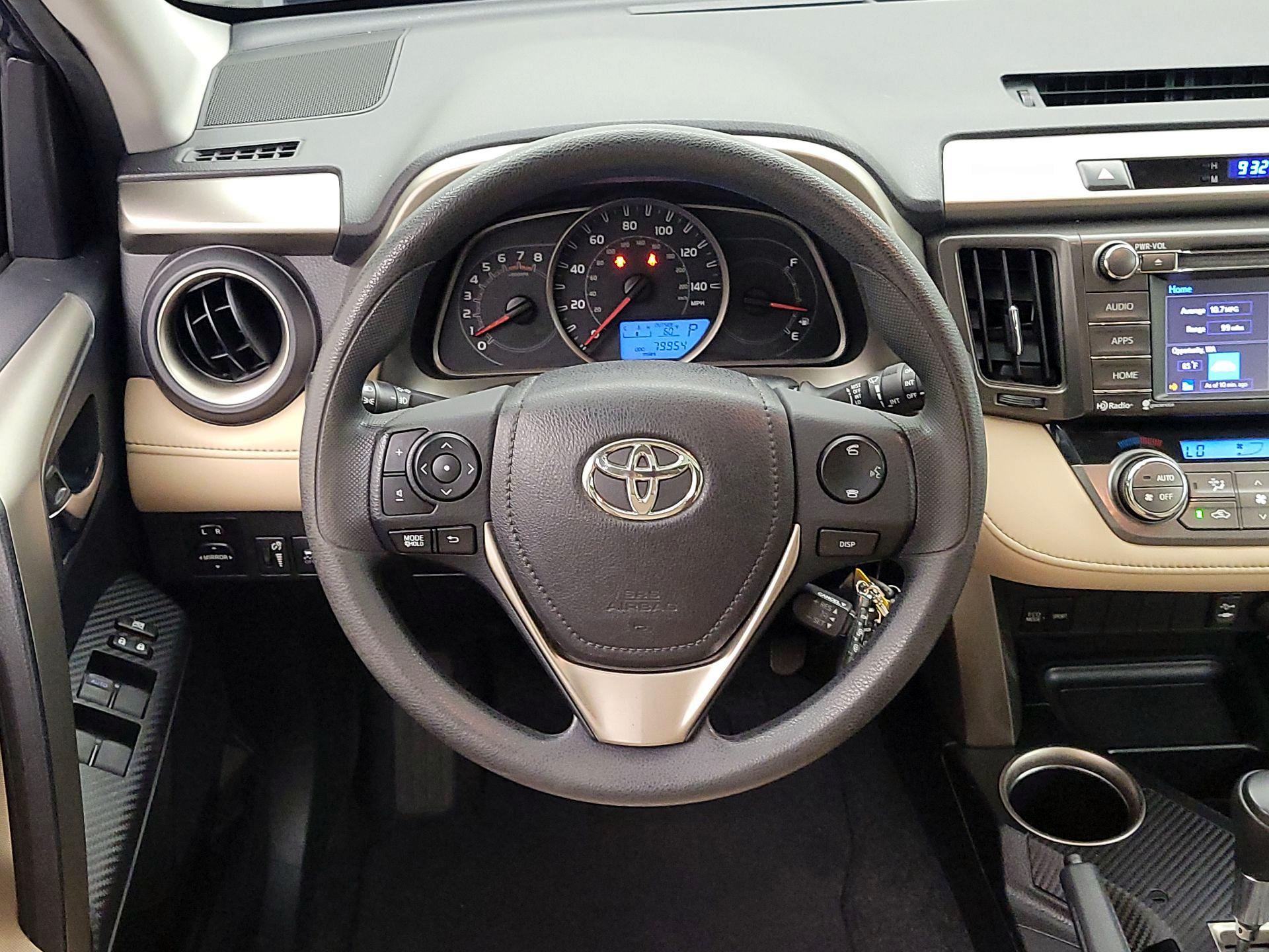Thumbnail: 2014 Toyota RAV4 - 10